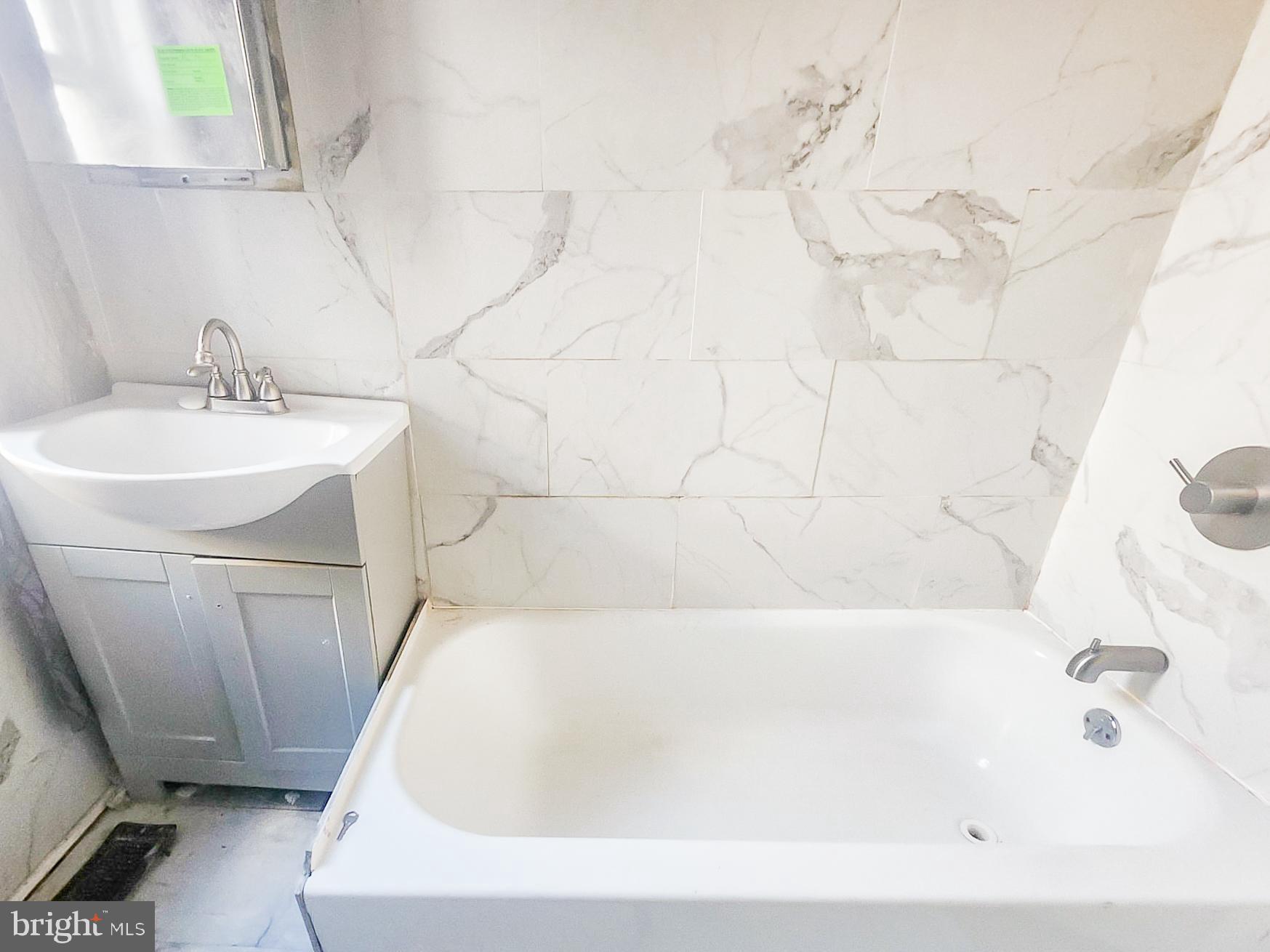 UNIVERSITY CITY - Residential