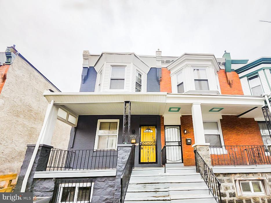 Welcome to 5032 Aspen Street, Philadelphia! This charming 3-bedroom, 1-bathroom row home offers 1,260 square feet of living space in the heart of the city. This property has been recently renovated with new heating and hot water heater.
With spacious rooms, ample natural light, and a cozy layout, this property has fantastic potential. It’s an excellent opportunity for investors or buyers looking to renovate and customize a home to their liking. Conveniently located near public transportation, local shops, and schools, this property is perfect for those seeking a project or investment.