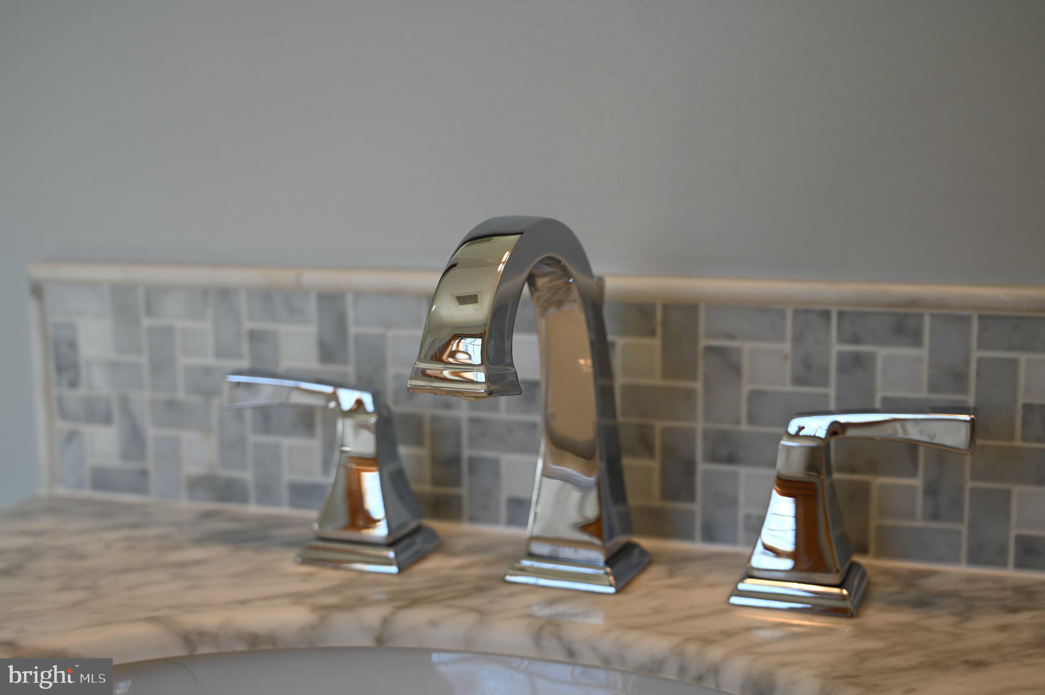 ANNANDALE WOODS - Residential