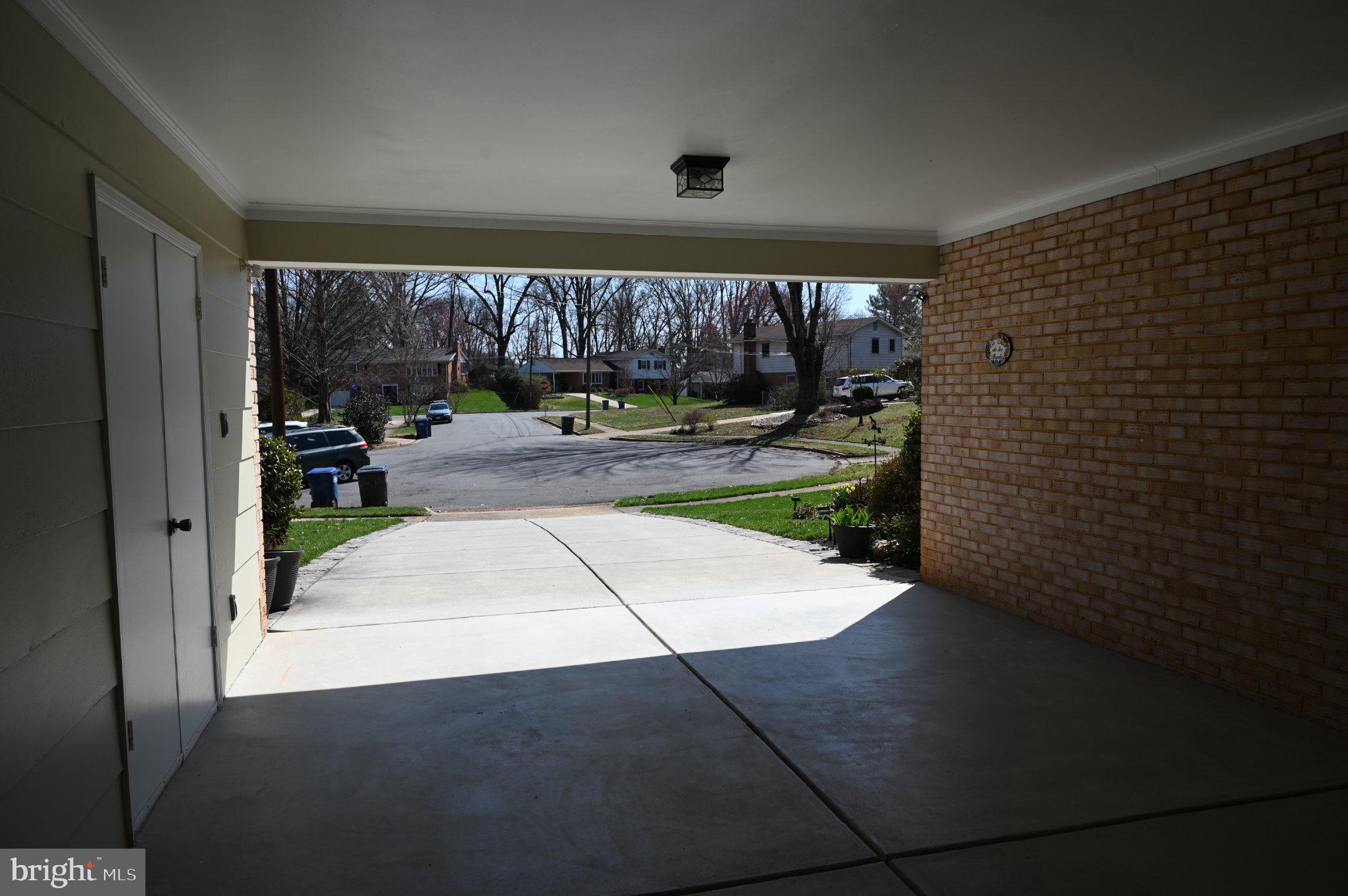 ANNANDALE WOODS - Residential