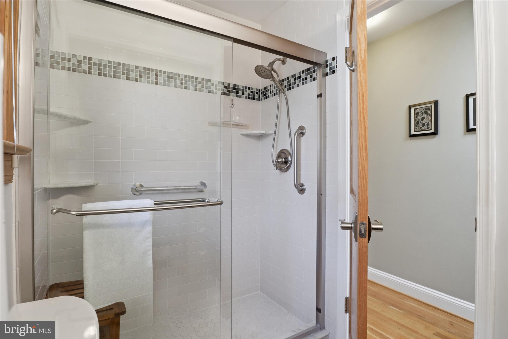 ANNANDALE WOODS - Residential