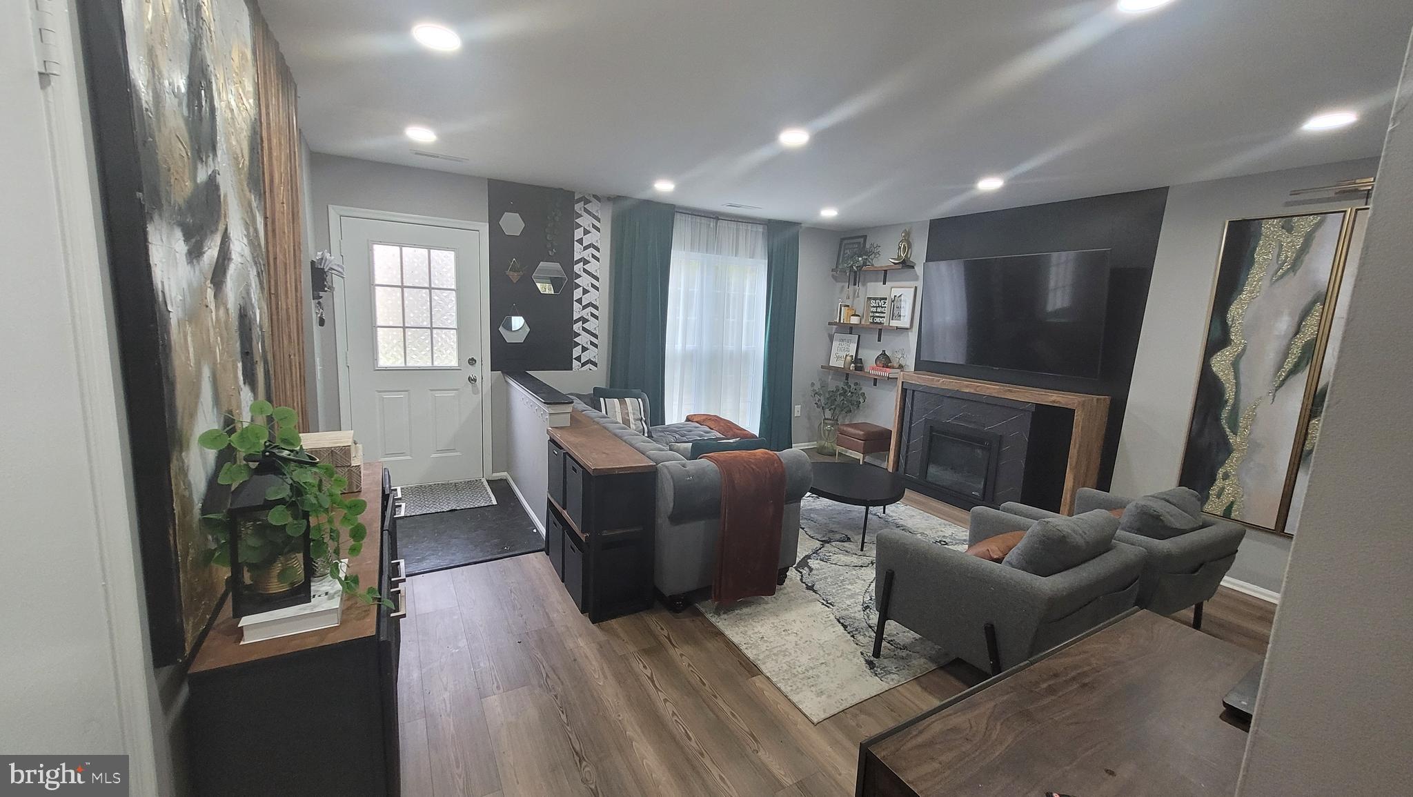 HUNTINGTON - Residential