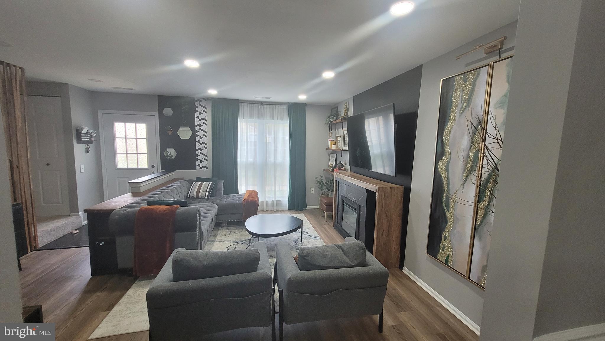 HUNTINGTON - Residential