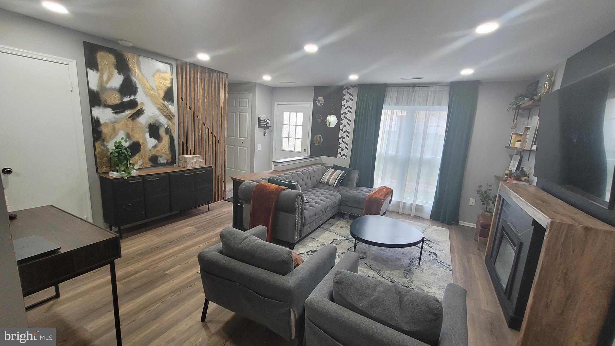 HUNTINGTON - Residential