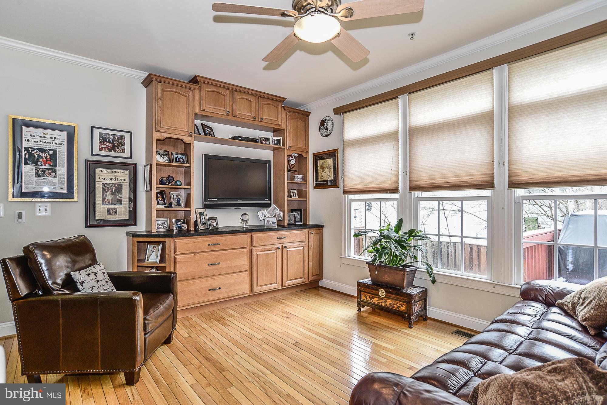 WASHINGTON SQUARE - Residential