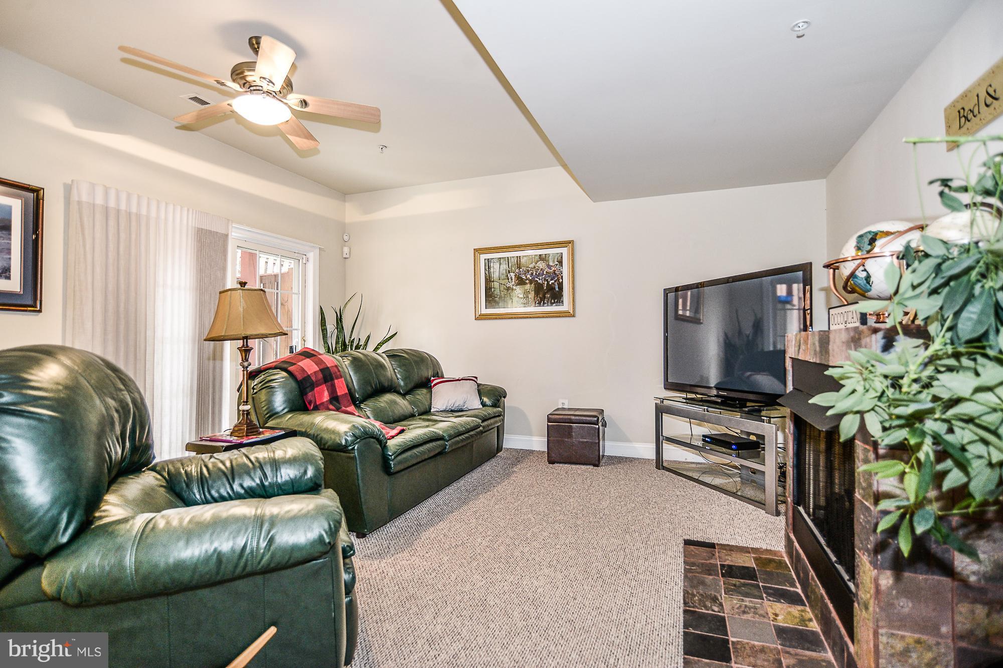 WASHINGTON SQUARE - Residential