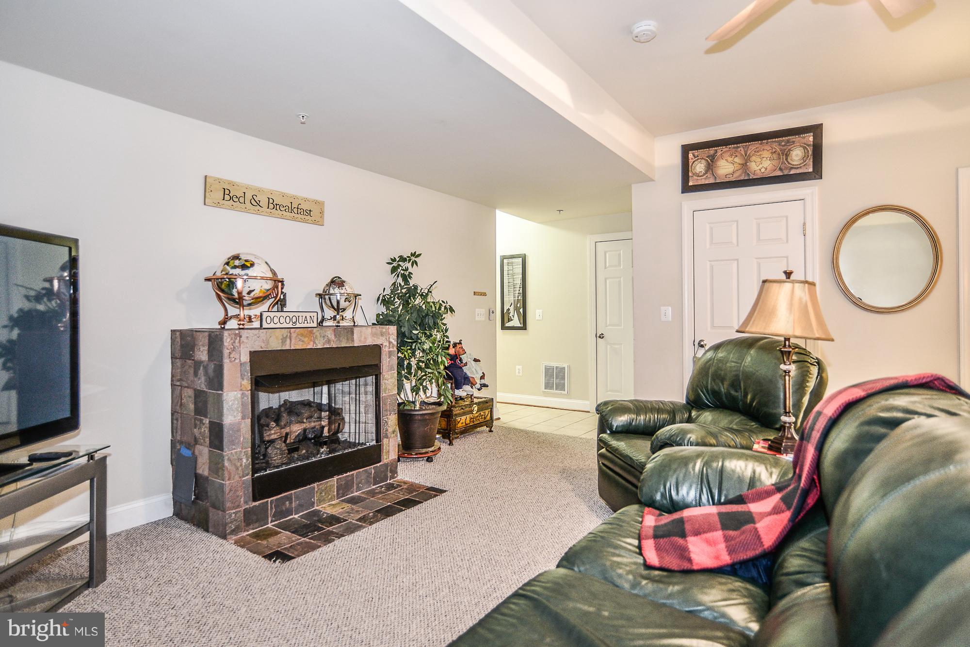 WASHINGTON SQUARE - Residential