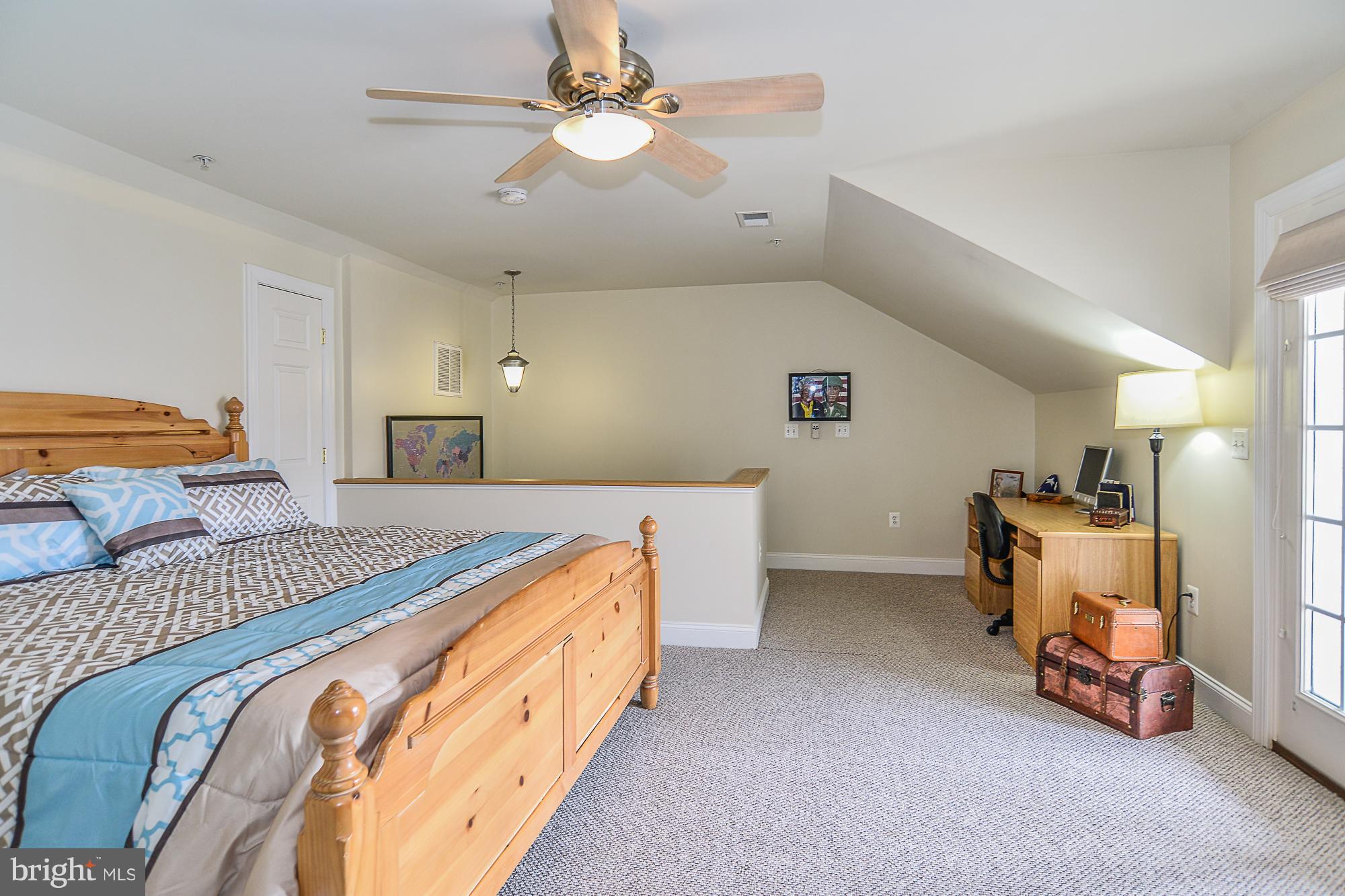 WASHINGTON SQUARE - Residential