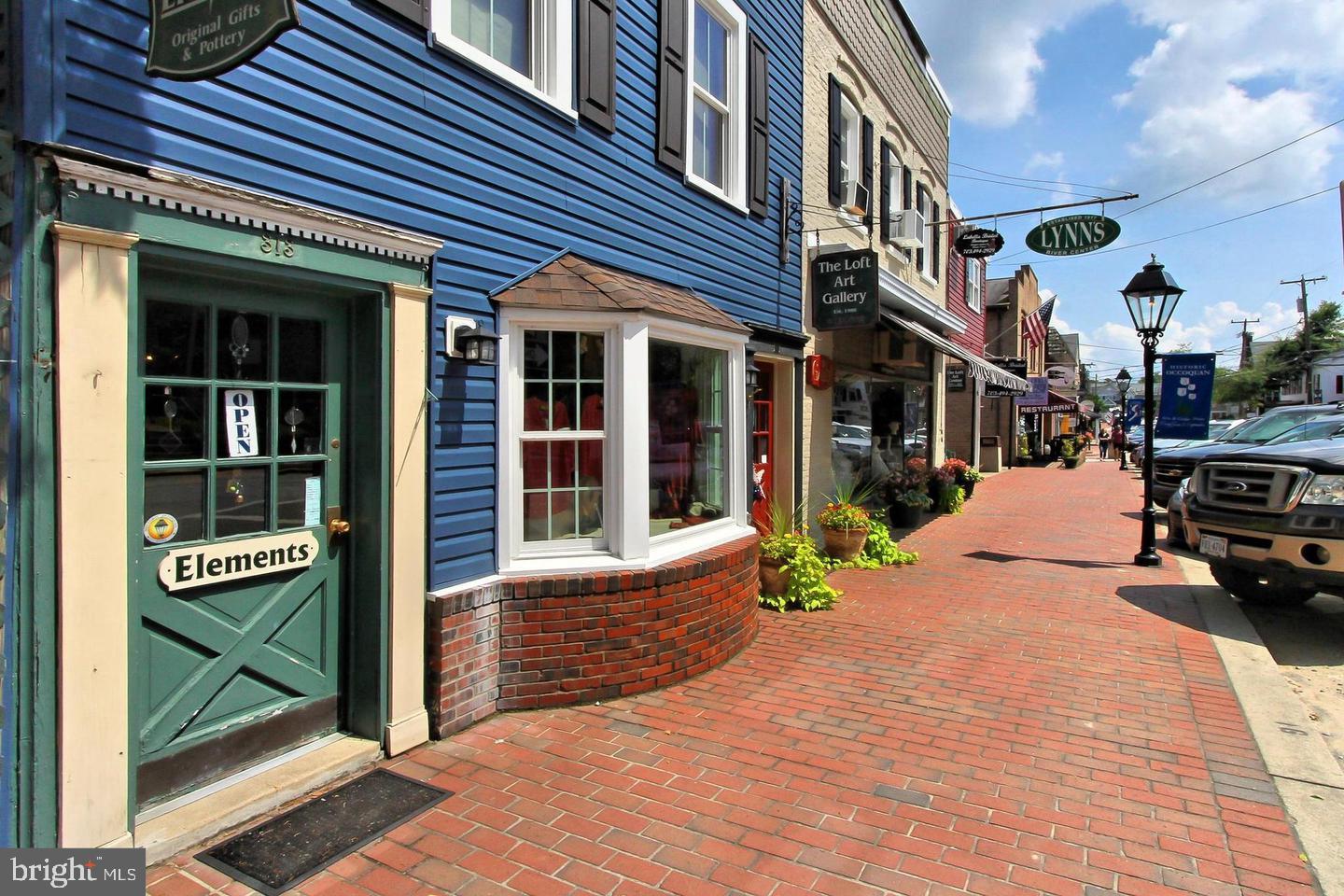 WASHINGTON SQUARE - Residential