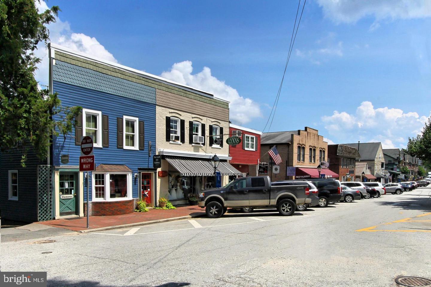 WASHINGTON SQUARE - Residential