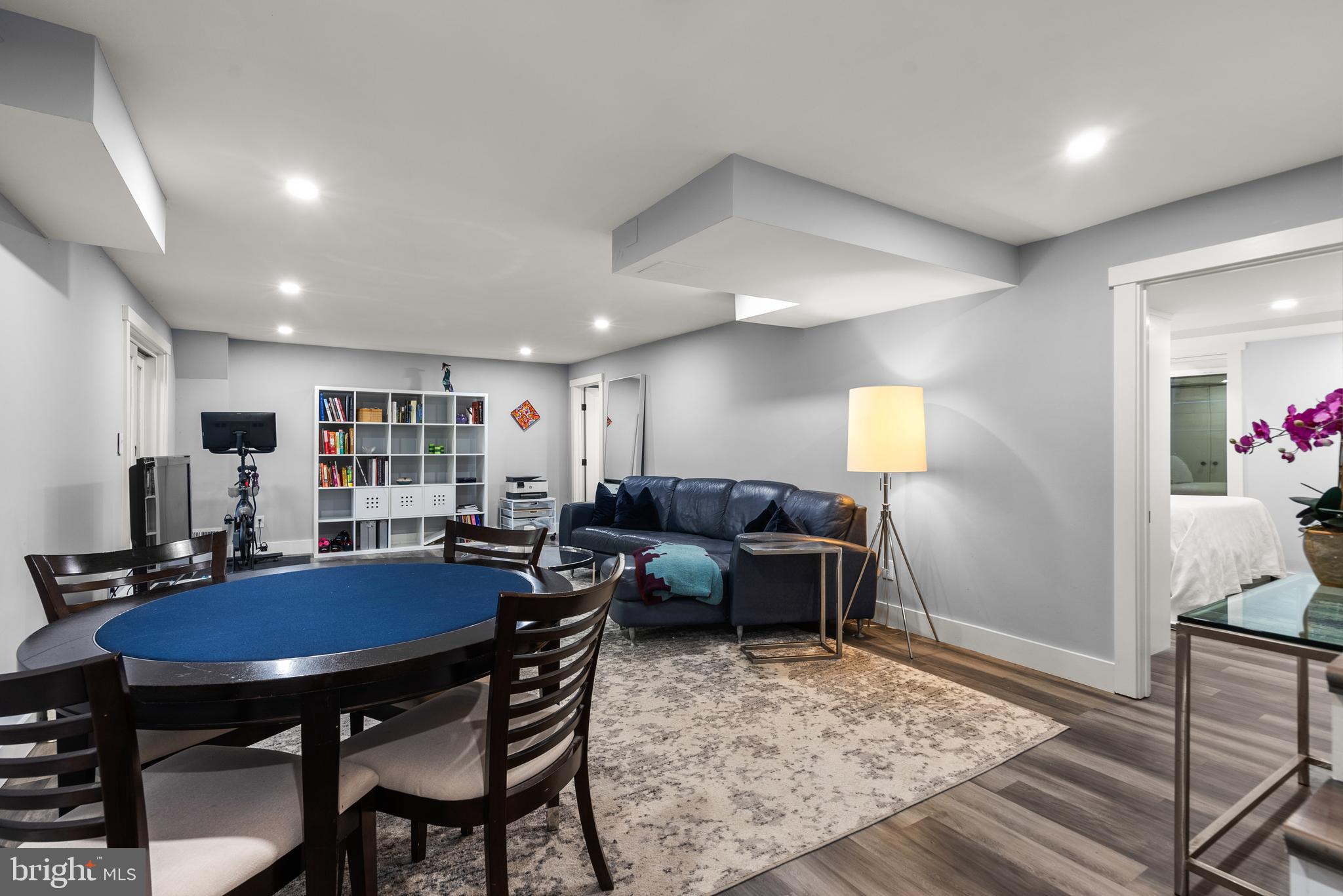 CARDEROCK SPRINGS - Residential