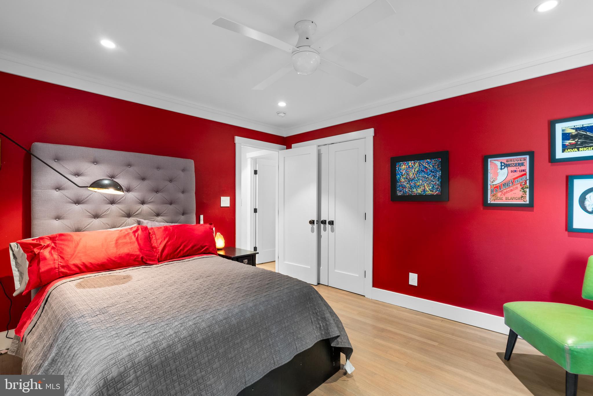 CARDEROCK SPRINGS - Residential