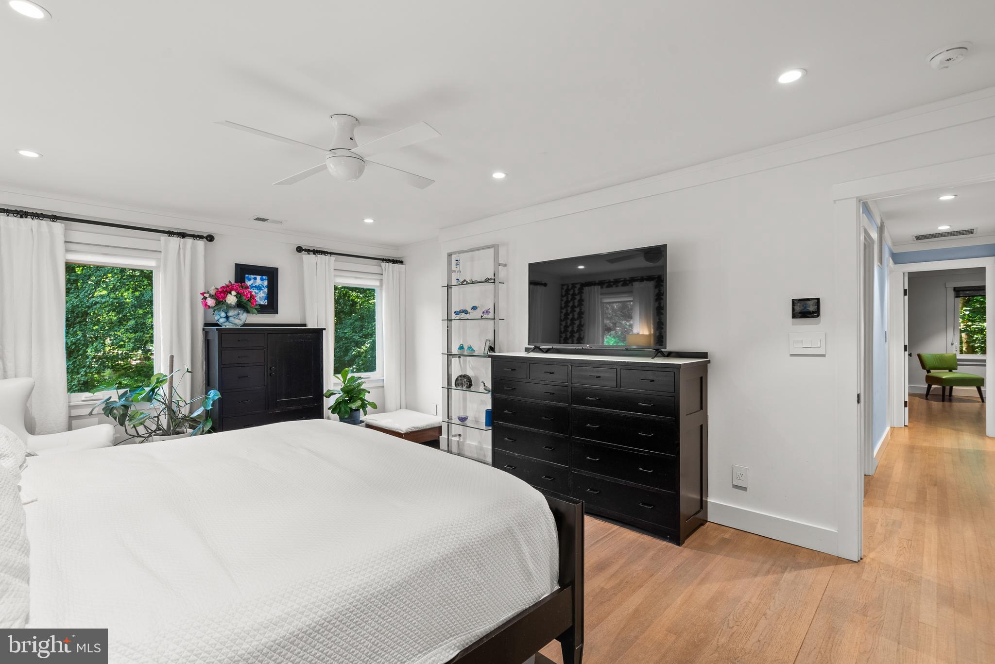 CARDEROCK SPRINGS - Residential