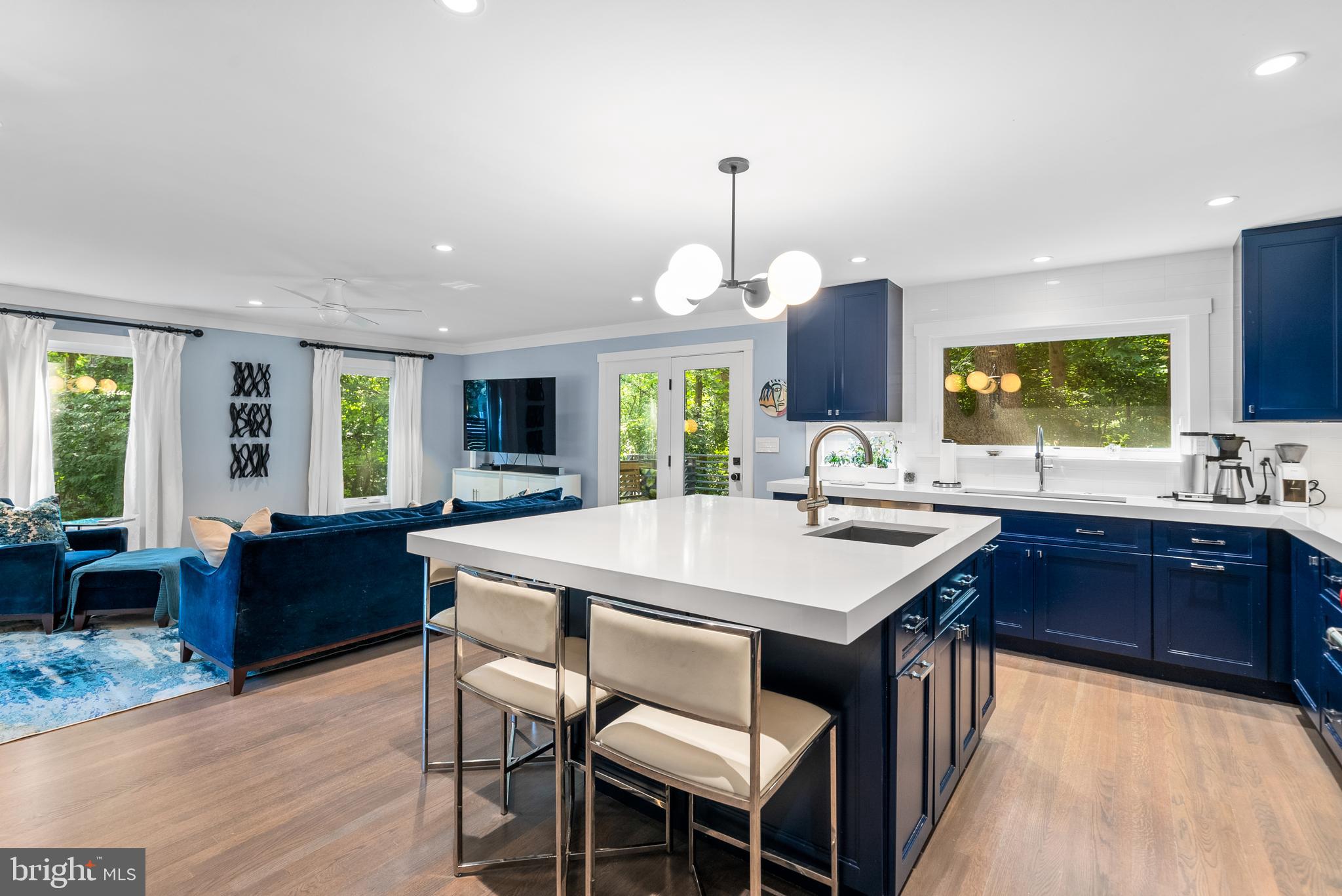 CARDEROCK SPRINGS - Residential