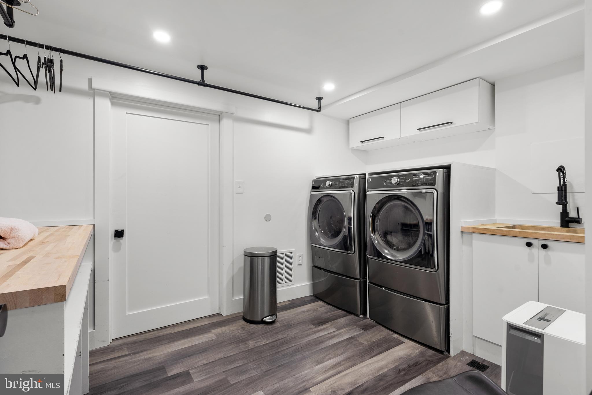 CARDEROCK SPRINGS - Residential