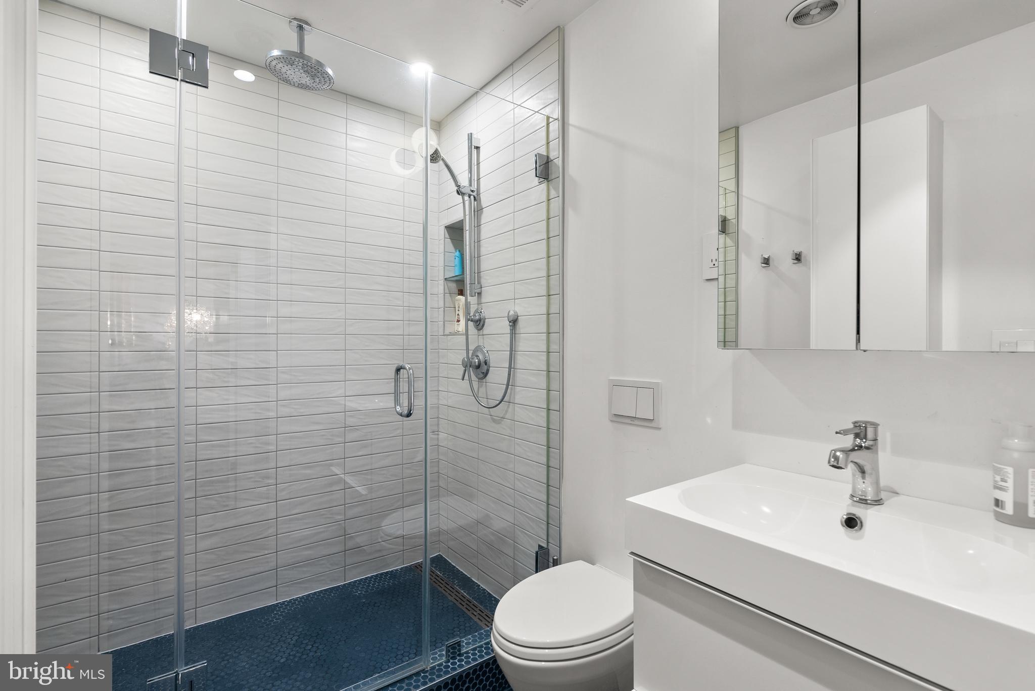 CARDEROCK SPRINGS - Residential