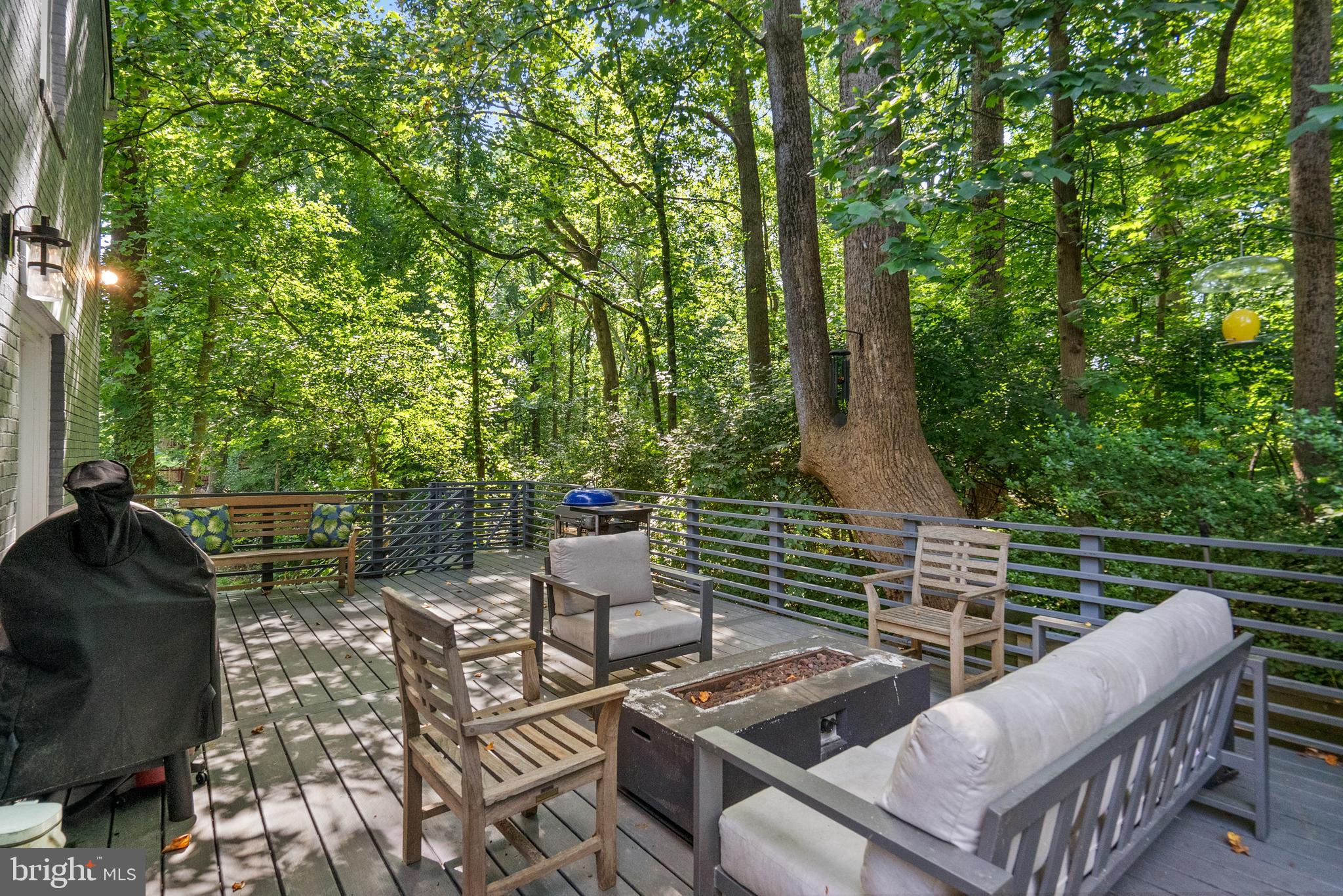 CARDEROCK SPRINGS - Residential