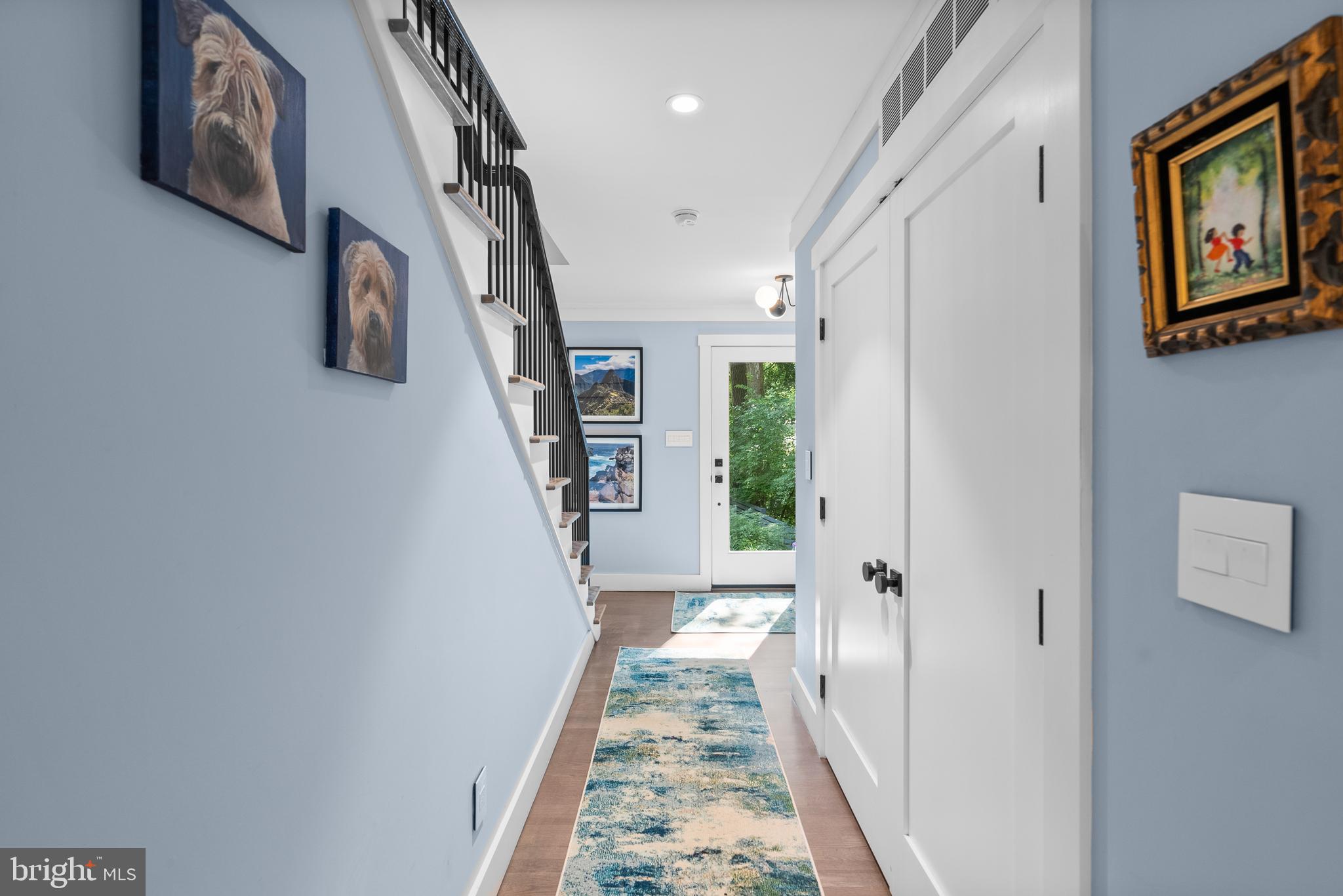 CARDEROCK SPRINGS - Residential