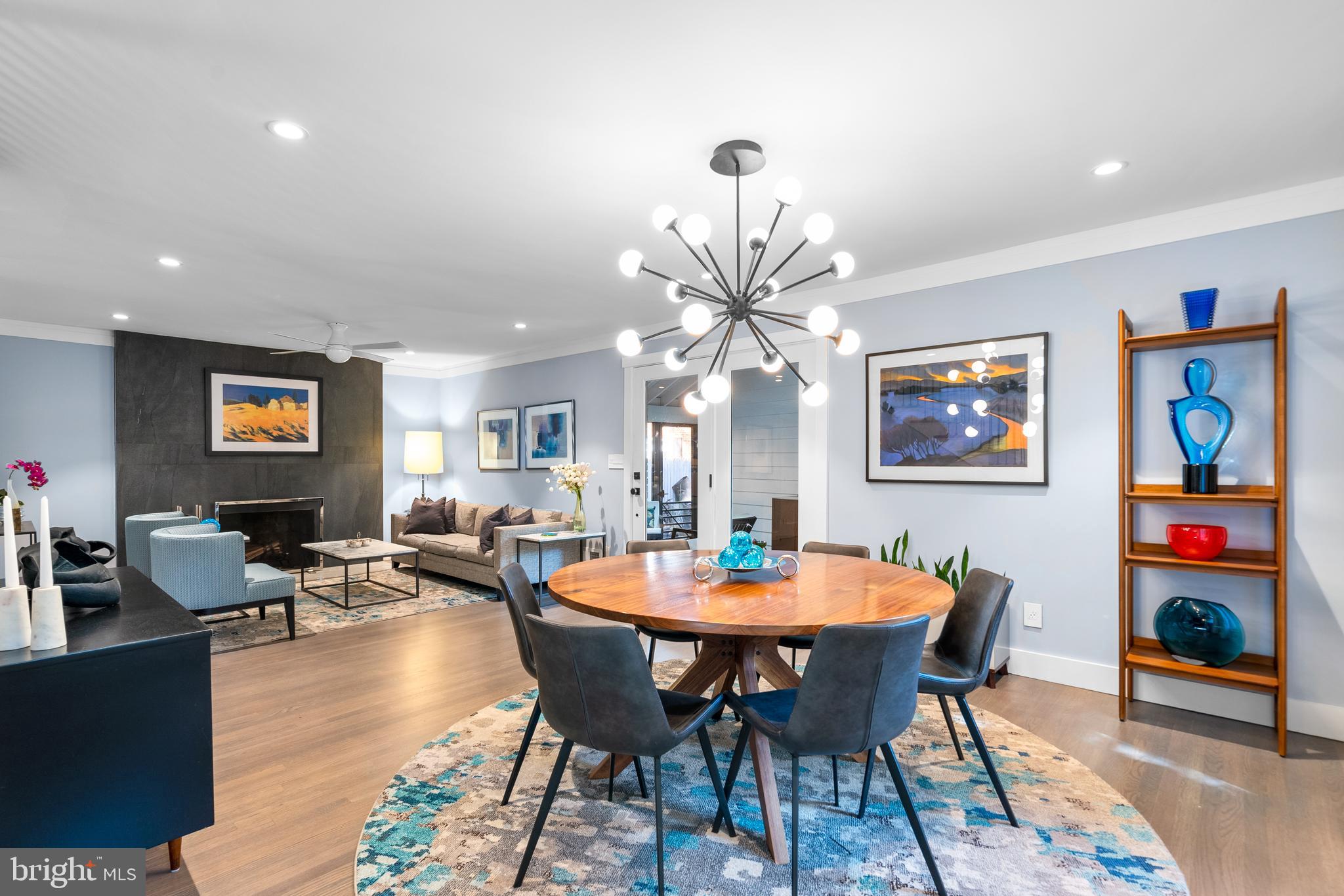 CARDEROCK SPRINGS - Residential