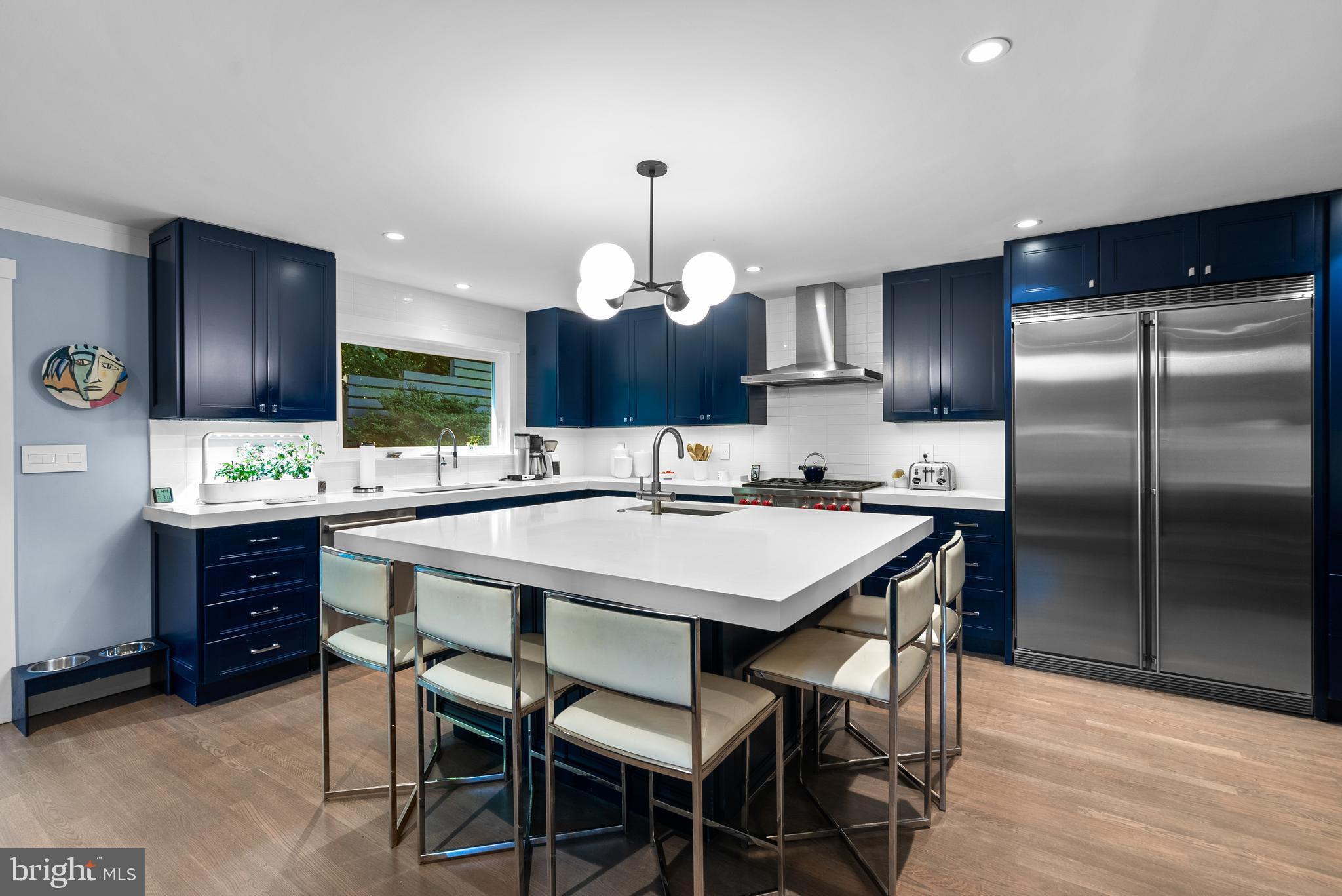 CARDEROCK SPRINGS - Residential