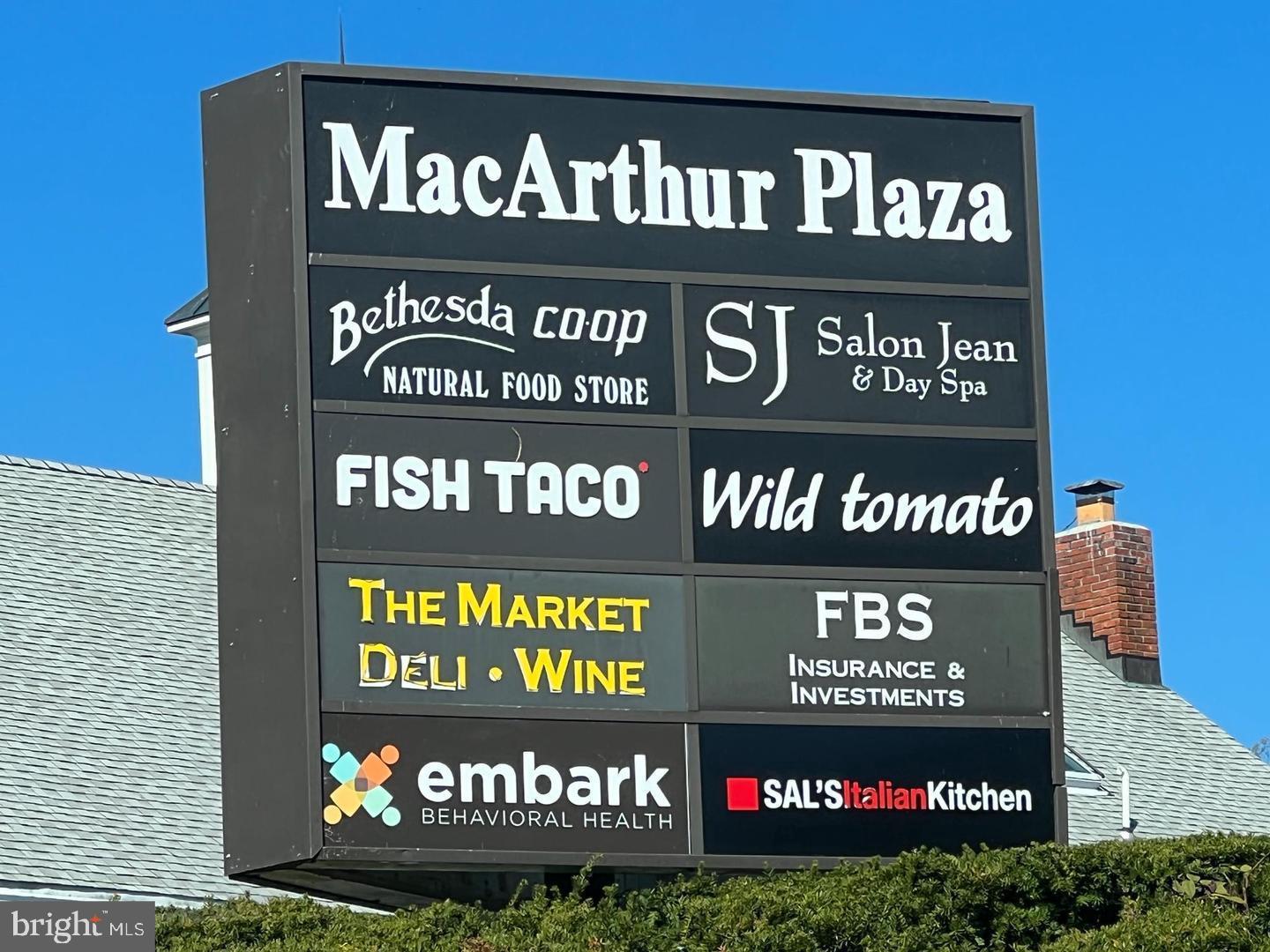 CARDEROCK SPRINGS - Residential