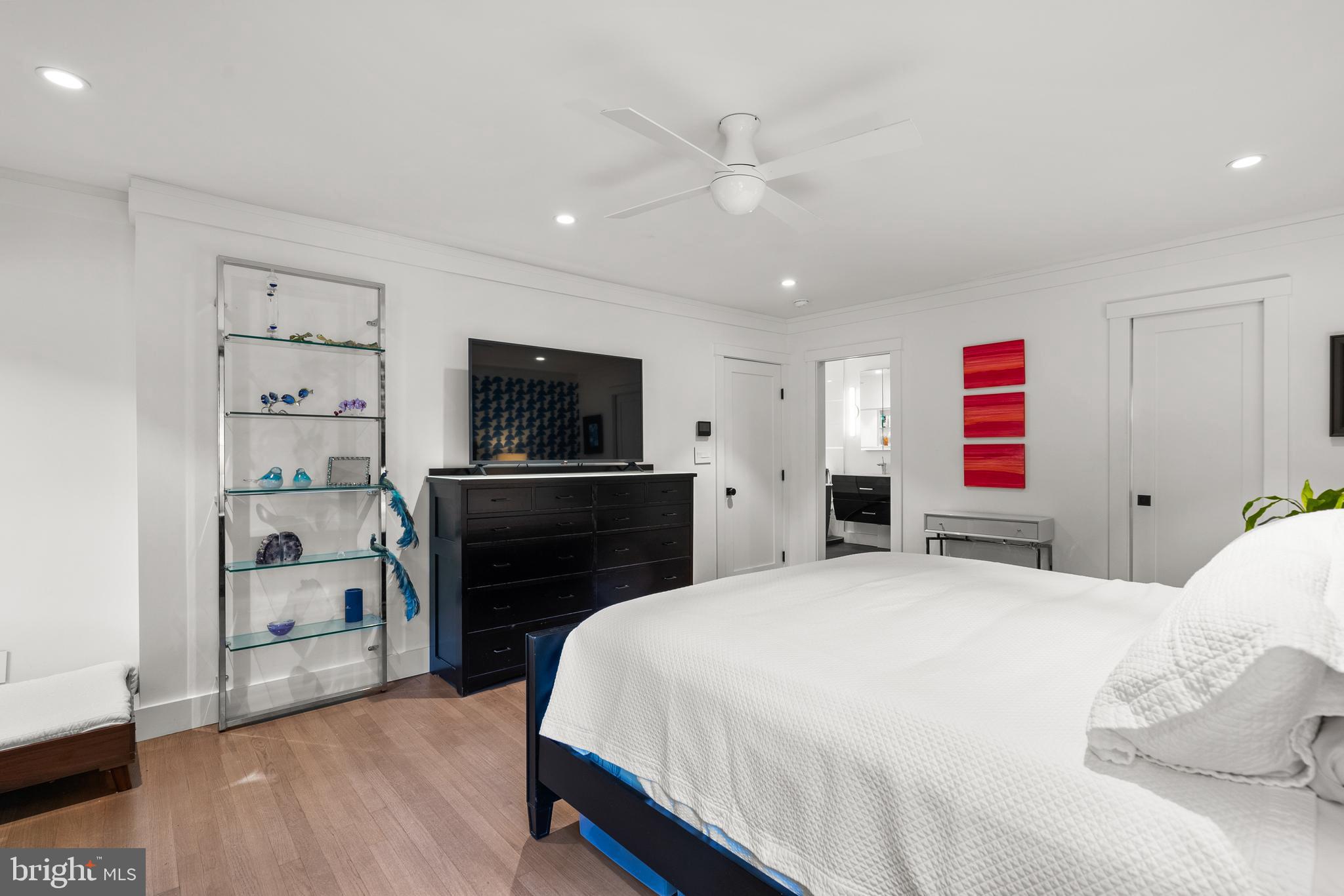 CARDEROCK SPRINGS - Residential