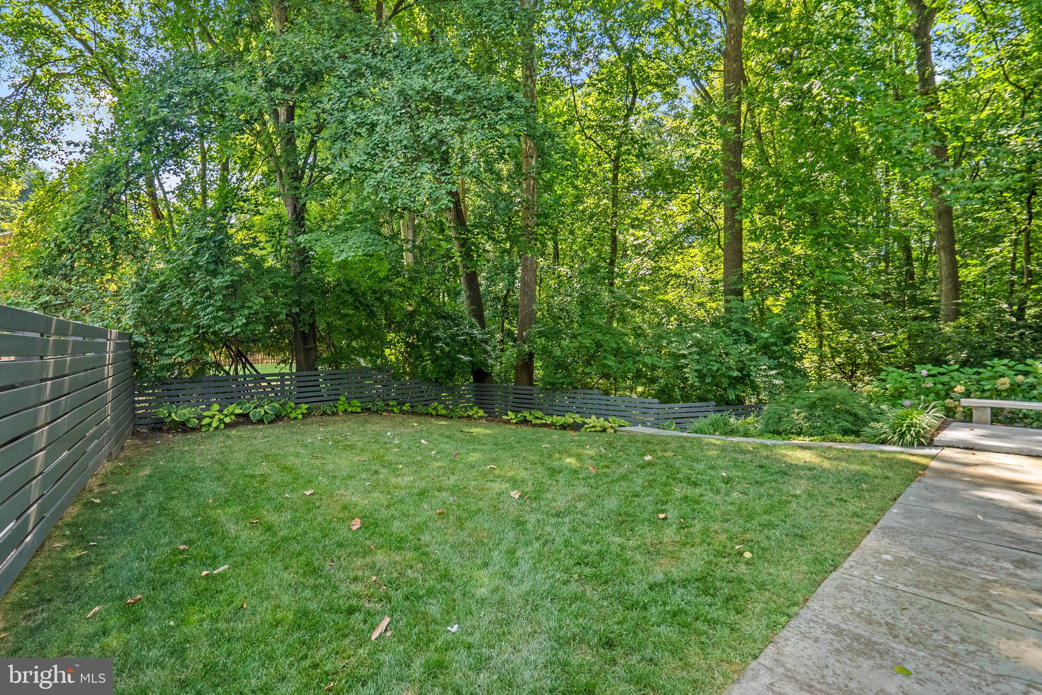 CARDEROCK SPRINGS - Residential