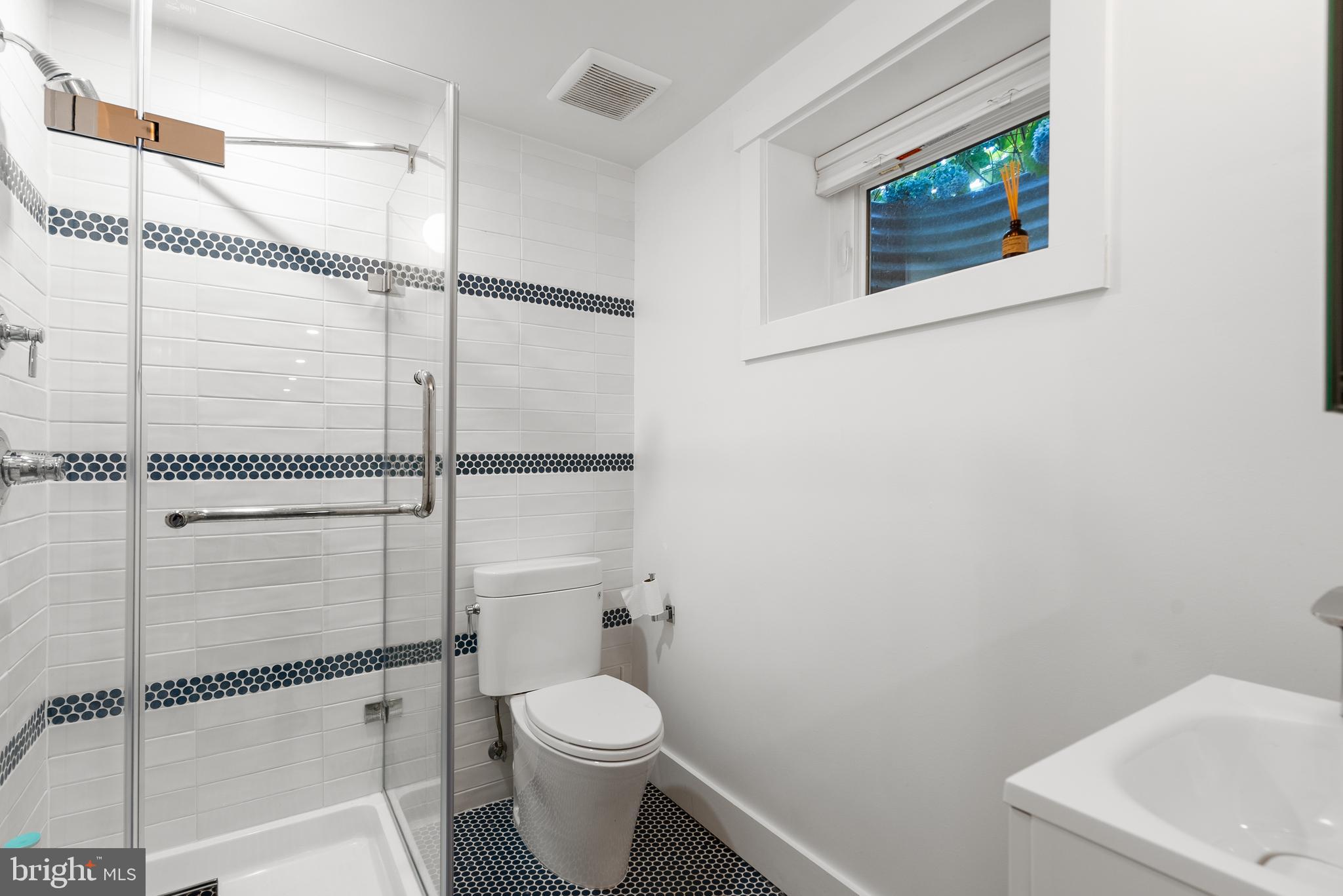 CARDEROCK SPRINGS - Residential