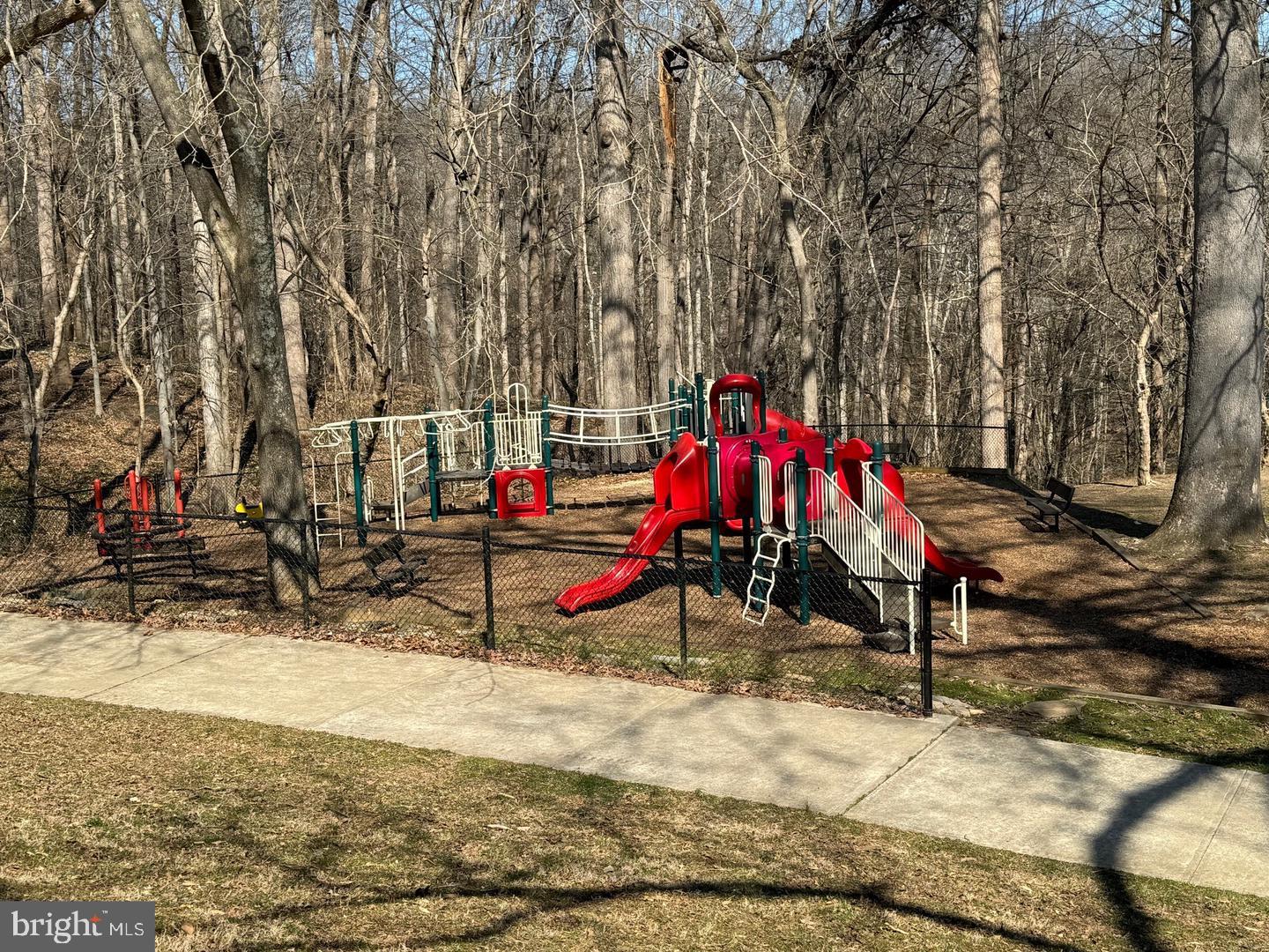 CARDEROCK SPRINGS - Residential