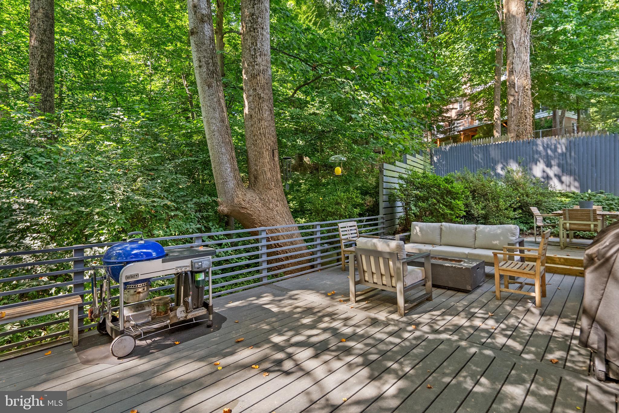 CARDEROCK SPRINGS - Residential