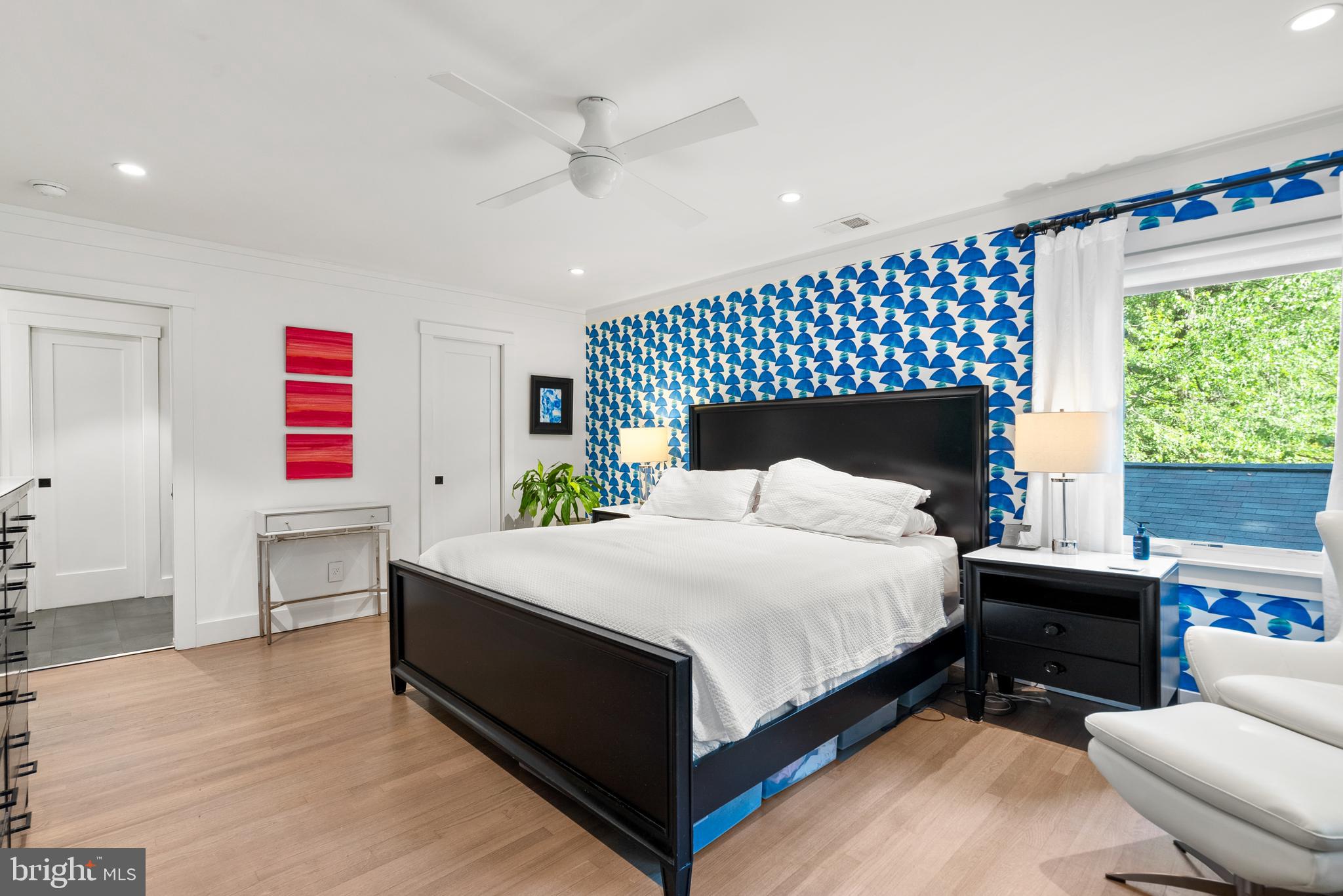 CARDEROCK SPRINGS - Residential