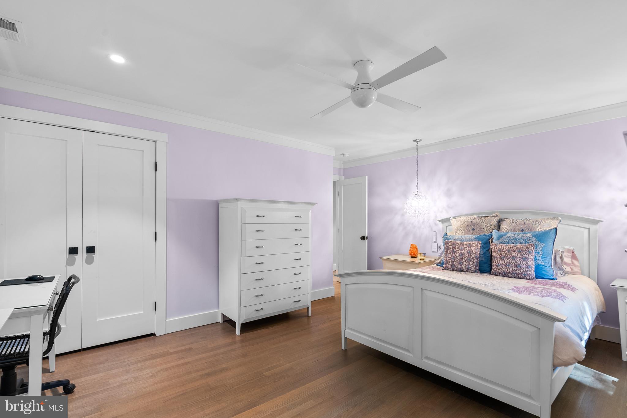 CARDEROCK SPRINGS - Residential