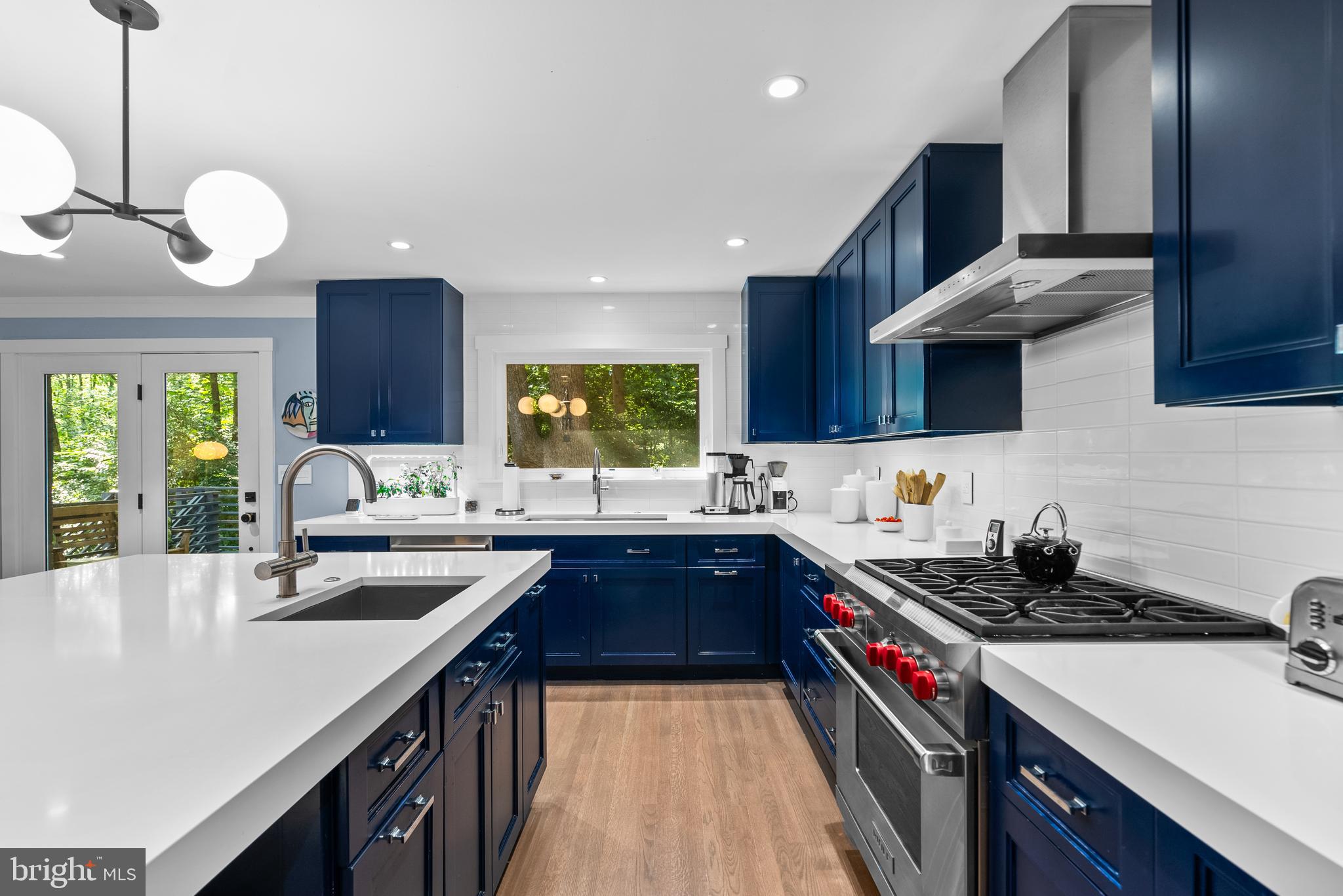 CARDEROCK SPRINGS - Residential