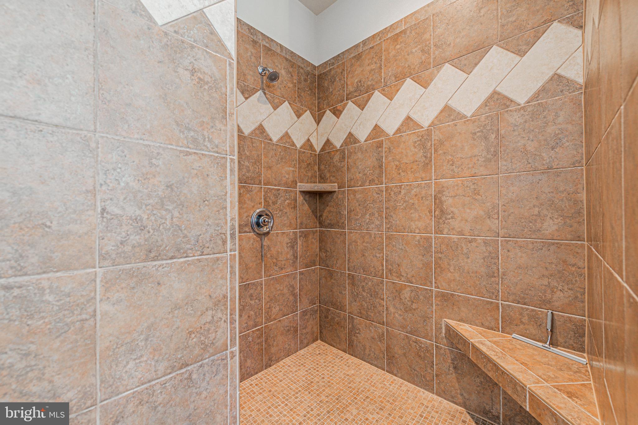 GLEN RIDDLE - Residential