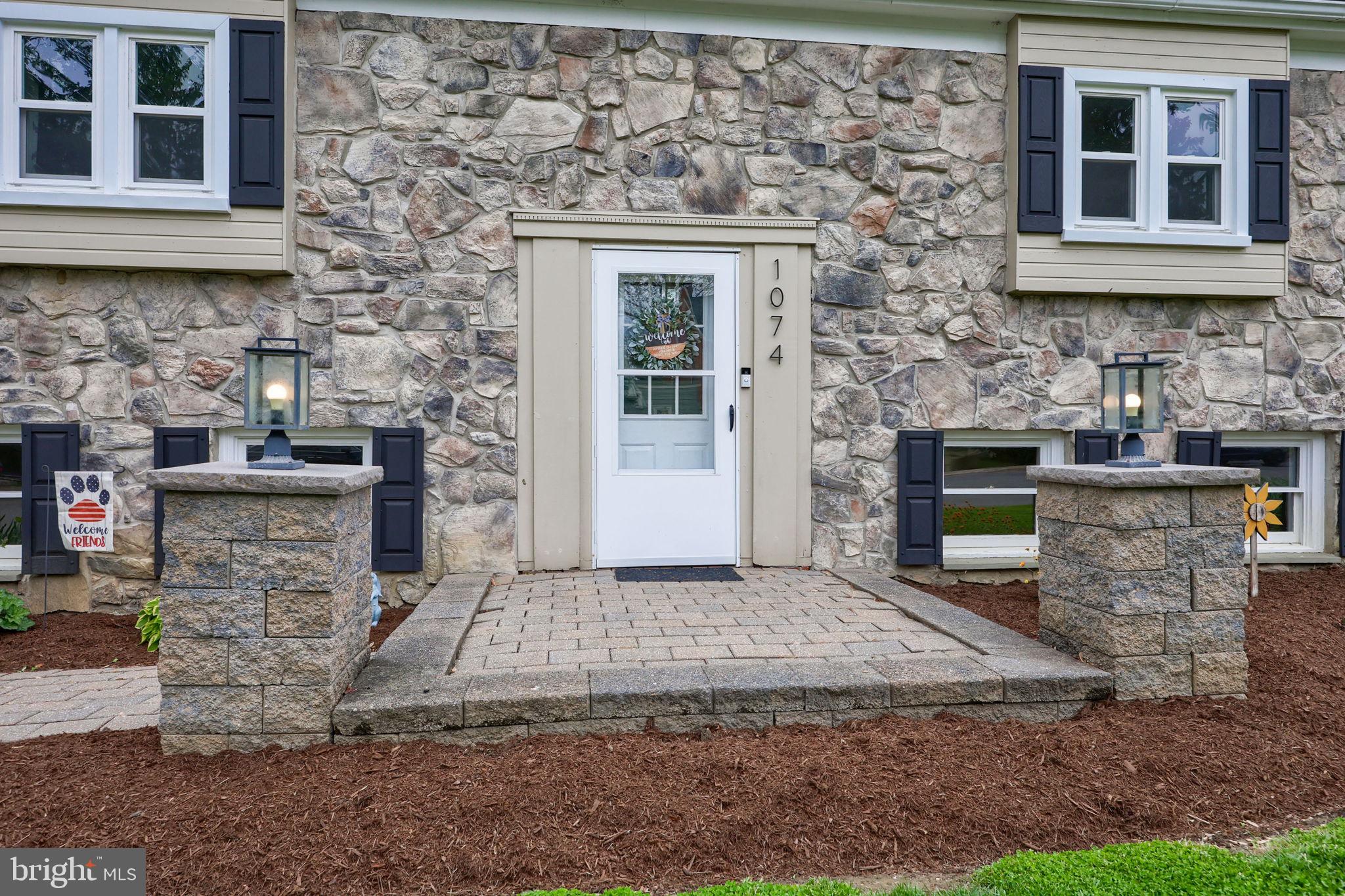 1074 HEARTHSTONE ROAD