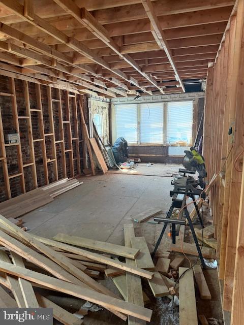 225 E 4TH STREET