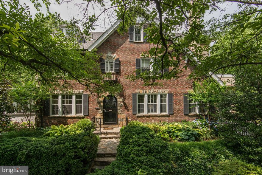 BEAUTIFULLY RENOVATED BRIGHT 1929 TUDOR ON TWO LOTS IN WESLEY HEIGHTS. FOYER OPENS TO LIVING ROOM WITH FIREPLACE, SUN-ROOM STEPS OUT TO A SIDE GARDEN AND TABLE SPACE KITCHEN OPENS TO A STONE TERRACE. FAMILY ROOM OFF THE KITCHEN, 5 BEDROOMS, WITH A CHARMING  BALCONY OFF THE MBR,  HUGE WALK IN CLOSET , 3 FULL BATHS. PERFECT PRIVATE BACKYARD AND OFF STREET PARKING WITH ELECTRONIC GATES.