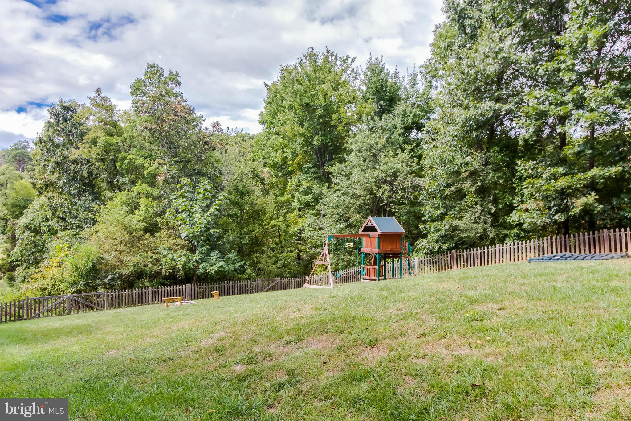 APPLE MT LAKE - Residential