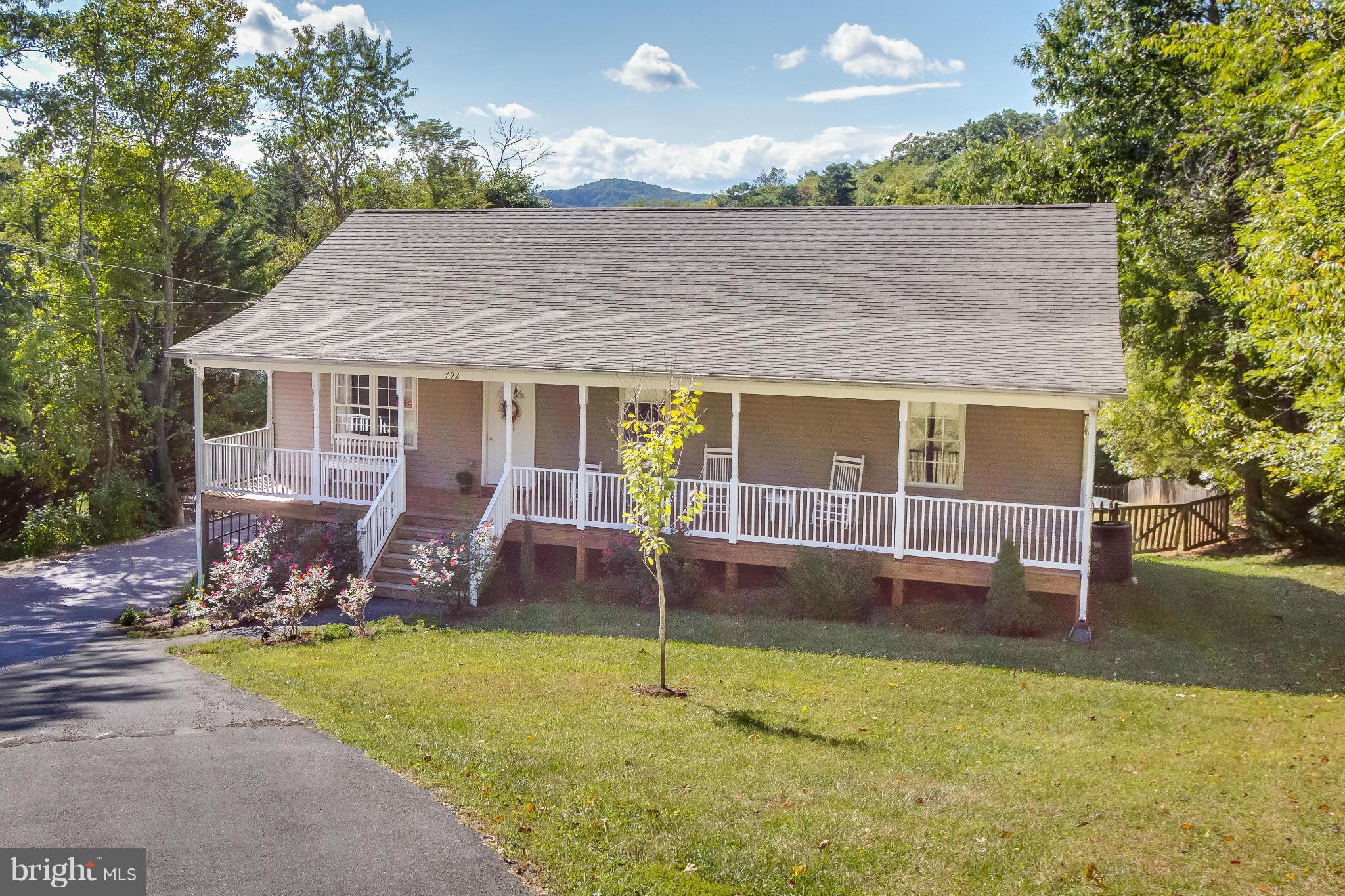 APPLE MT LAKE - Residential