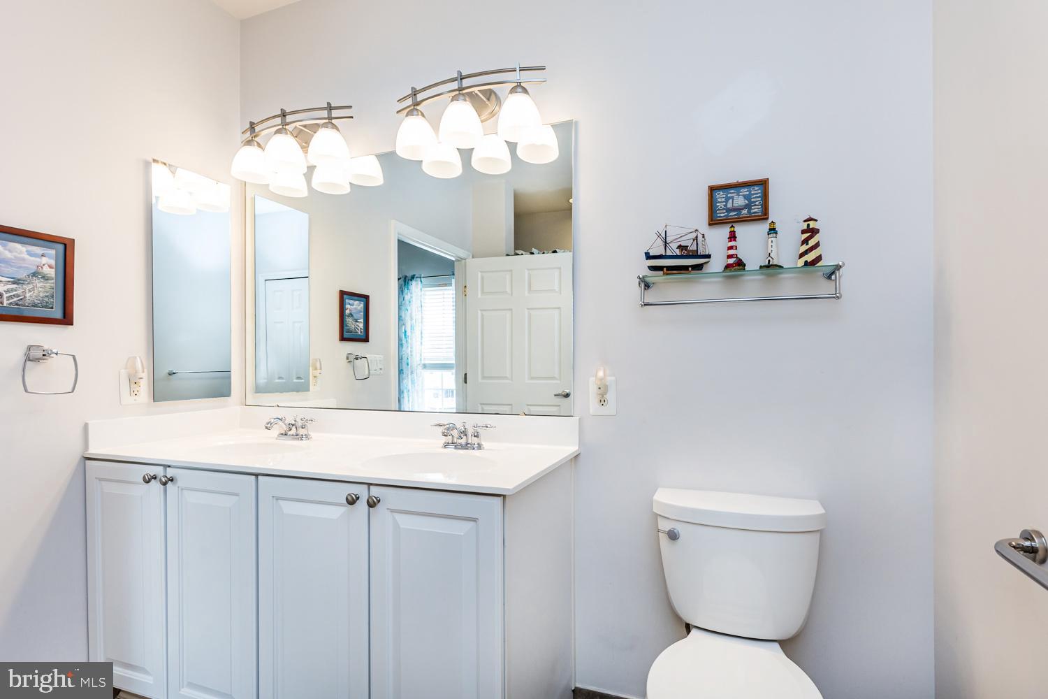 HEARTHSTONE AT VILLAGE CREST CONDOMINIUMS - Residential