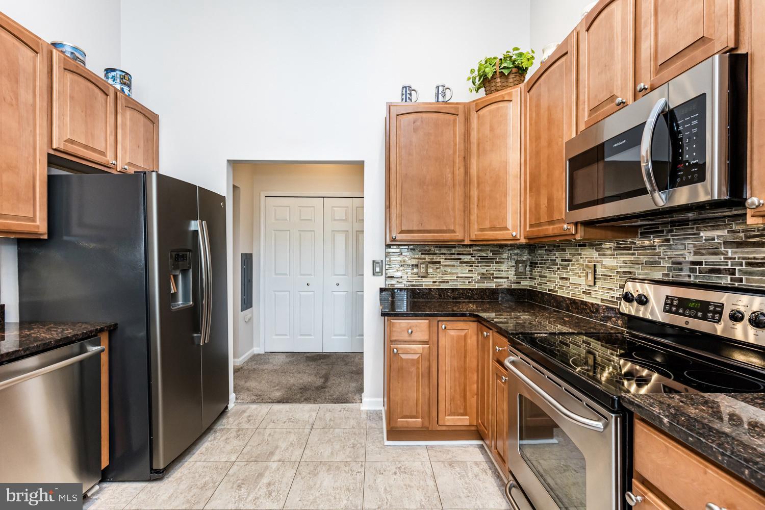 HEARTHSTONE AT VILLAGE CREST CONDOMINIUMS - Residential