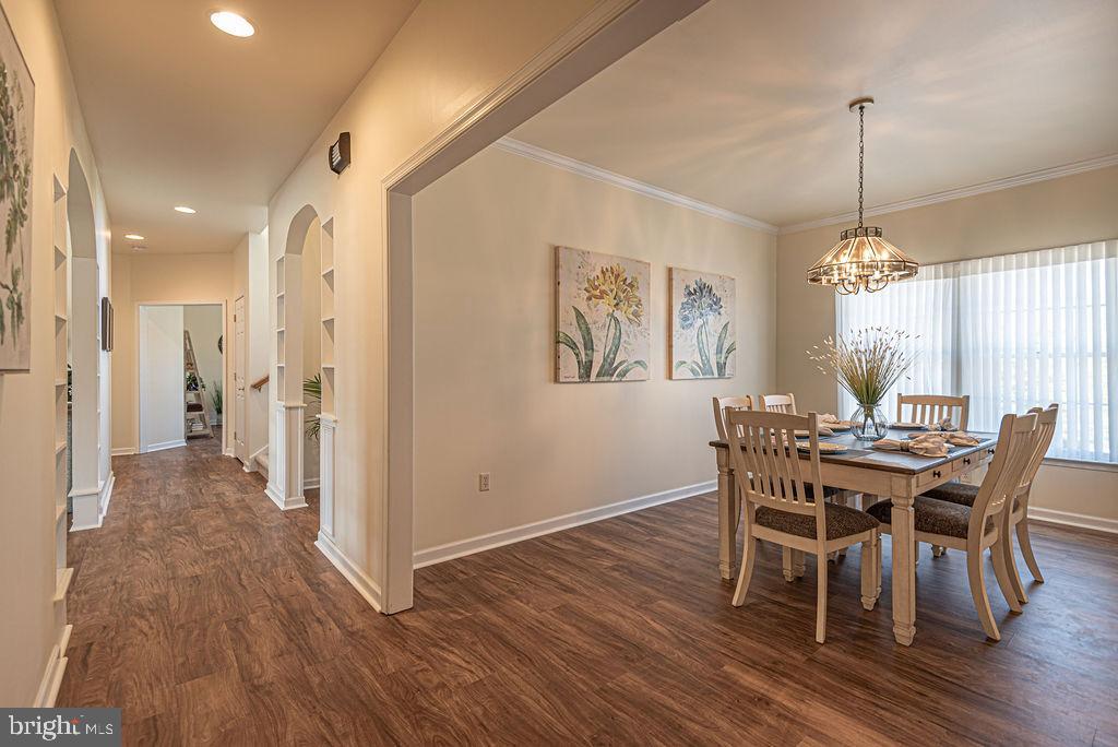 HENRYS GREEN - Residential