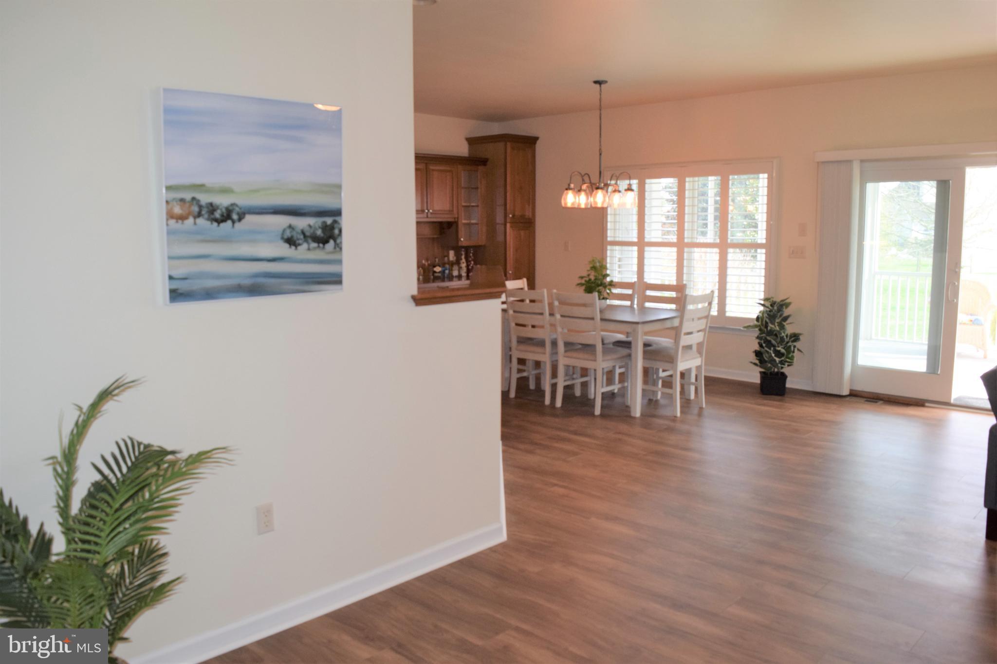 HENRYS GREEN - Residential