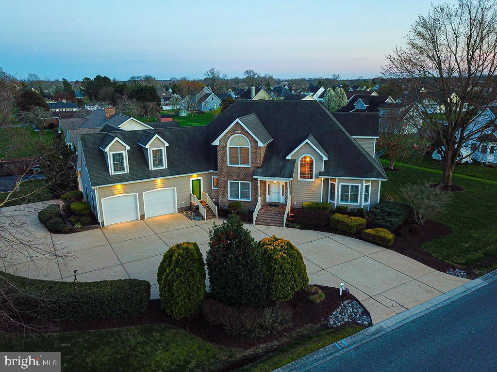 HENRYS GREEN - Residential