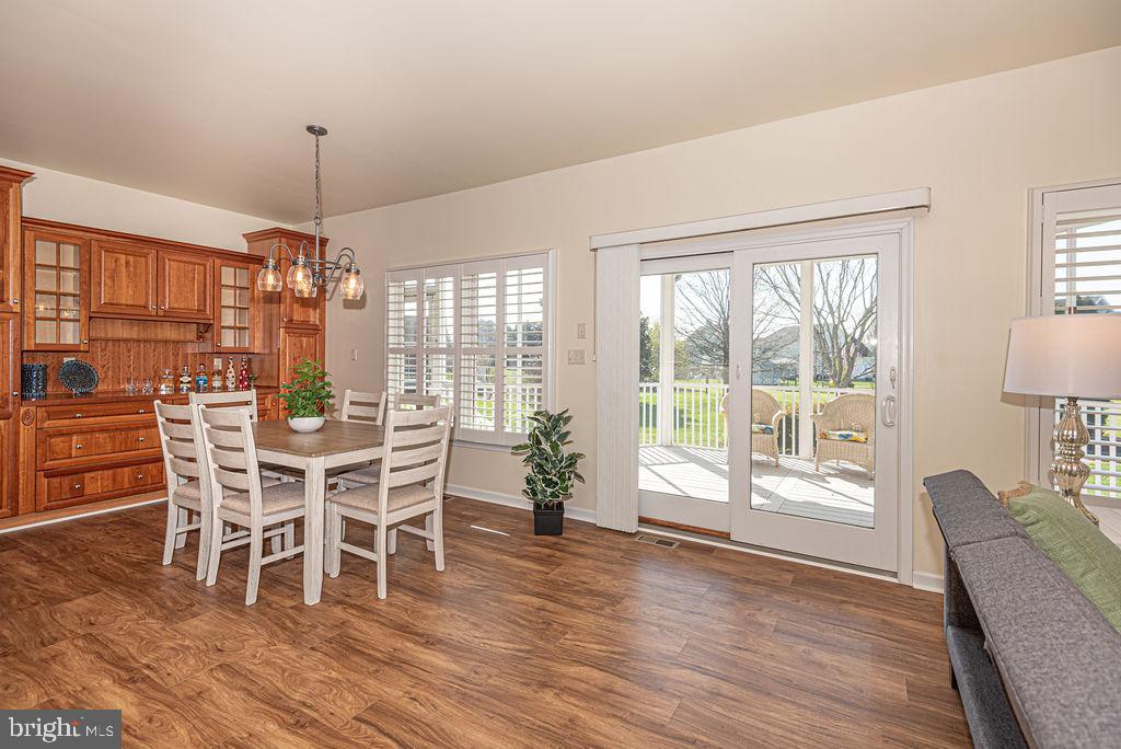 HENRYS GREEN - Residential