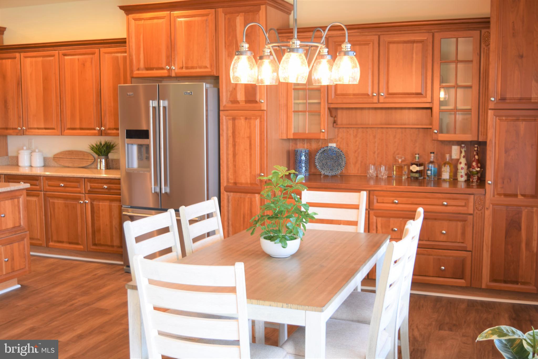 HENRYS GREEN - Residential