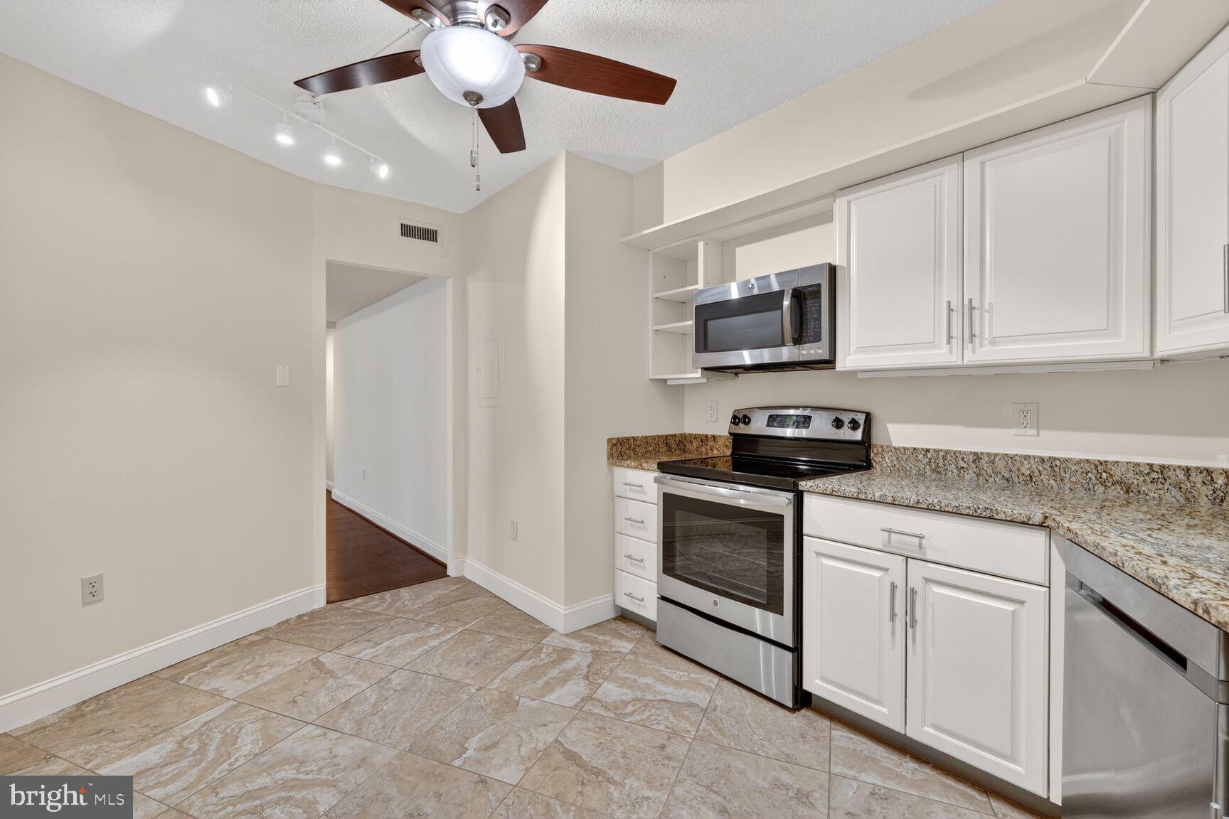 THE CARLETON OF CHEVY CHASE - Residential