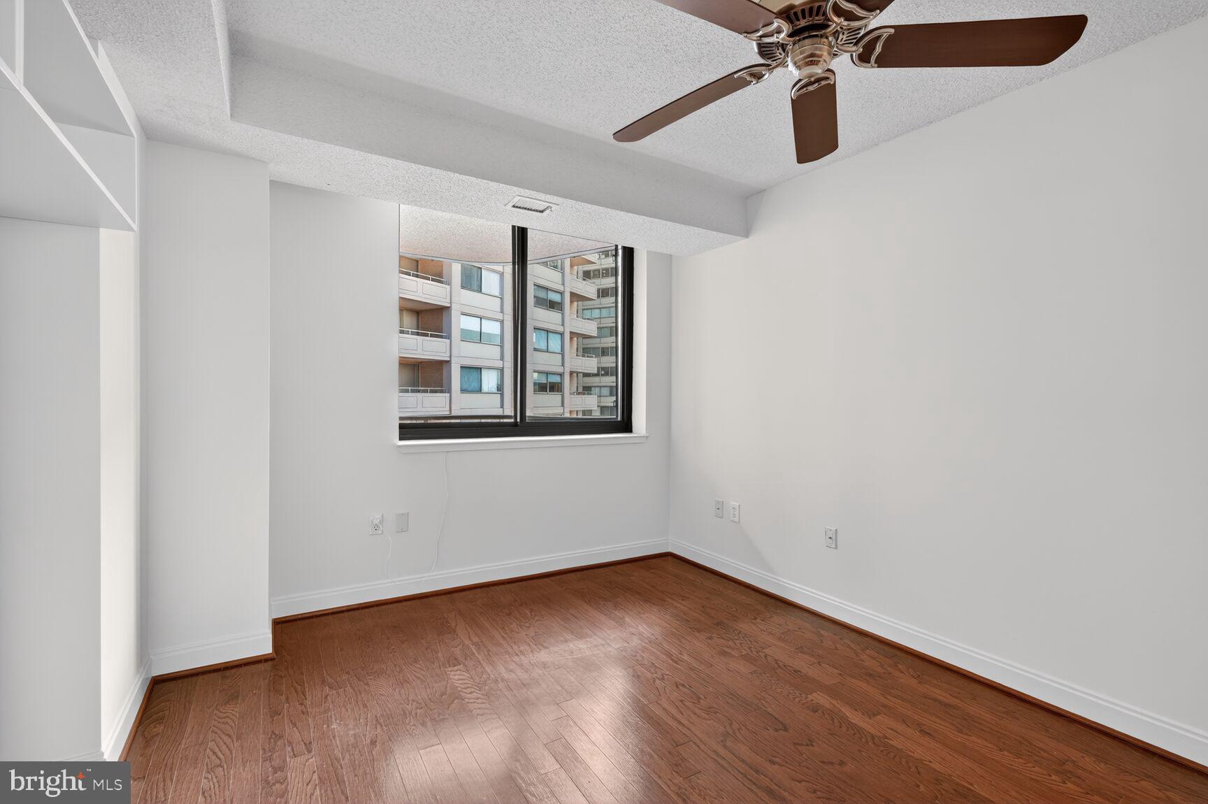 THE CARLETON OF CHEVY CHASE - Residential