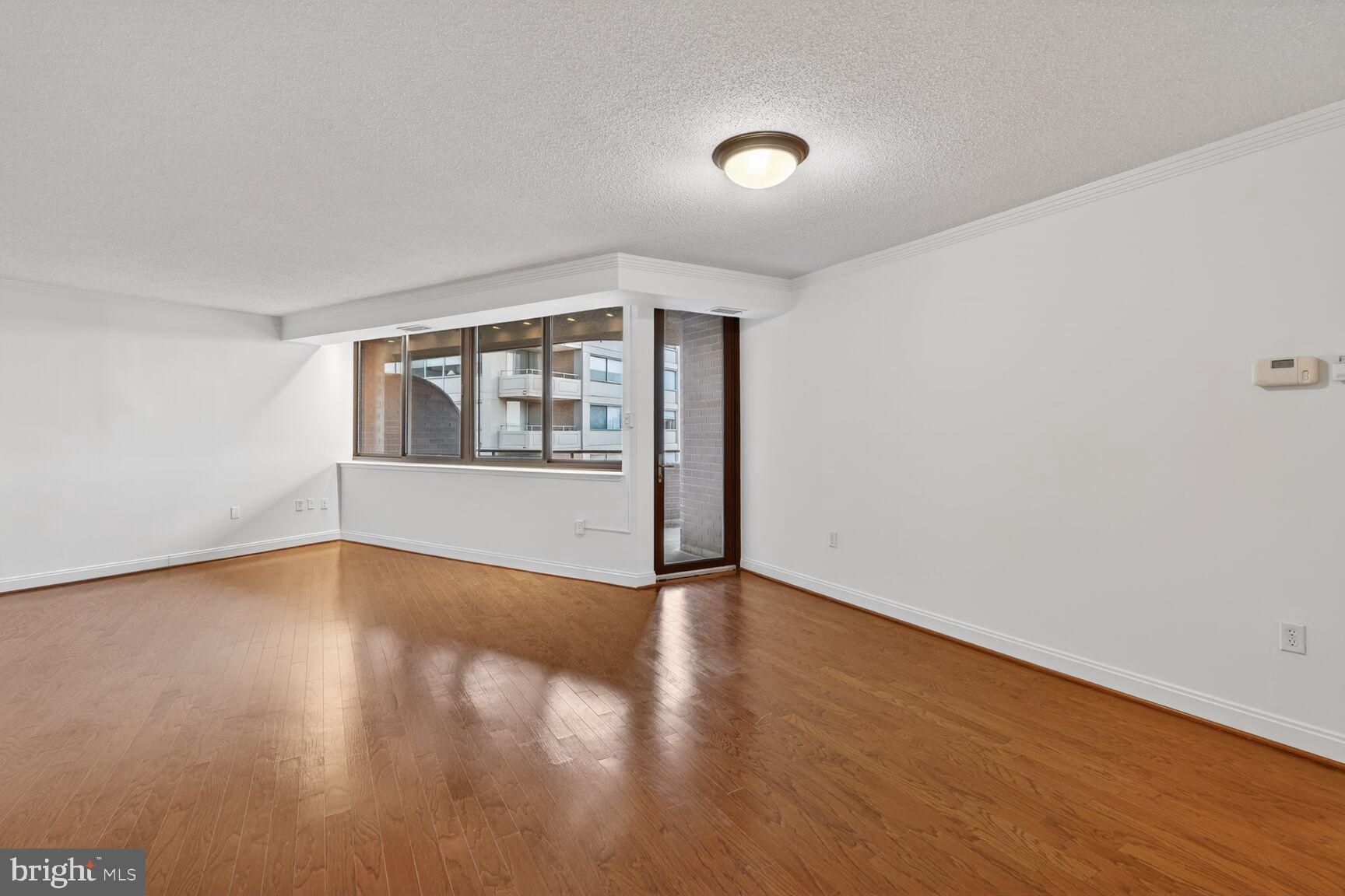 THE CARLETON OF CHEVY CHASE - Residential