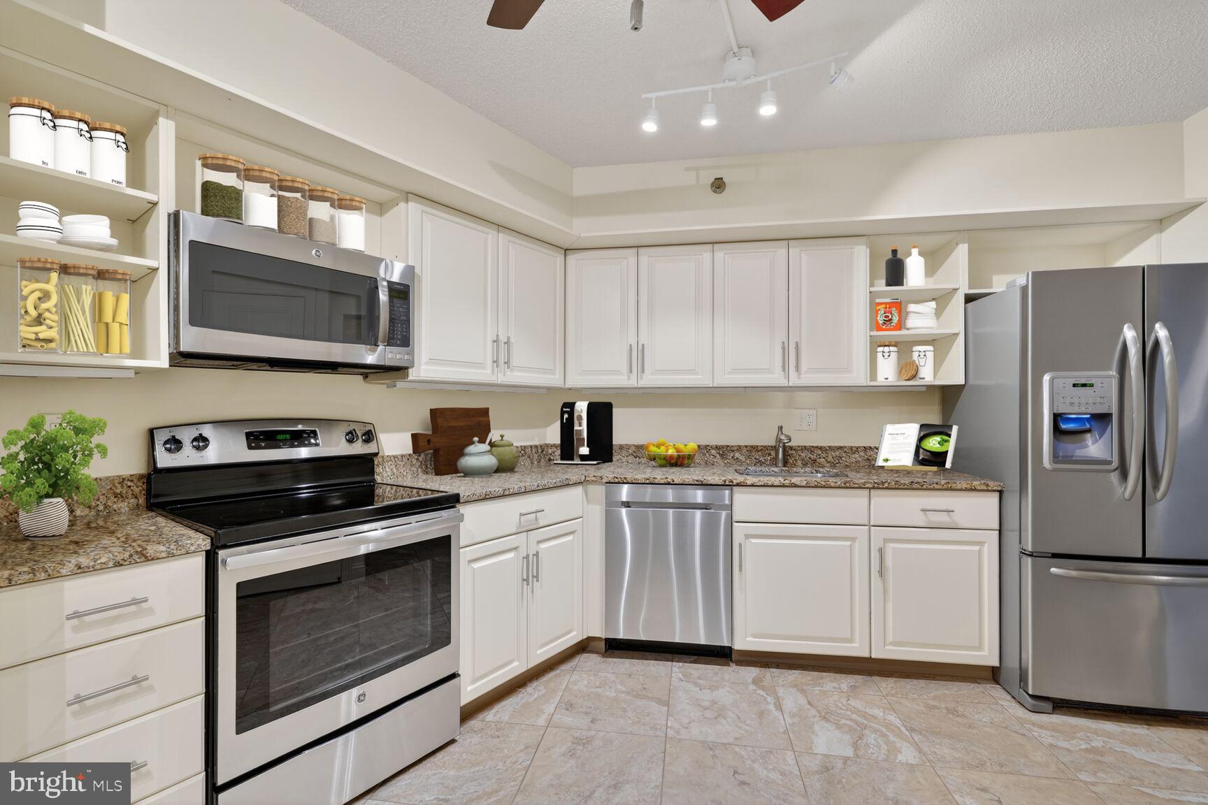 THE CARLETON OF CHEVY CHASE - Residential